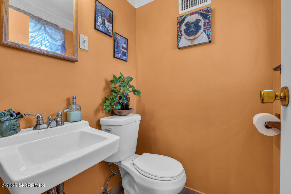 8 Ennis Drive, Hazlet, New Jersey image 28