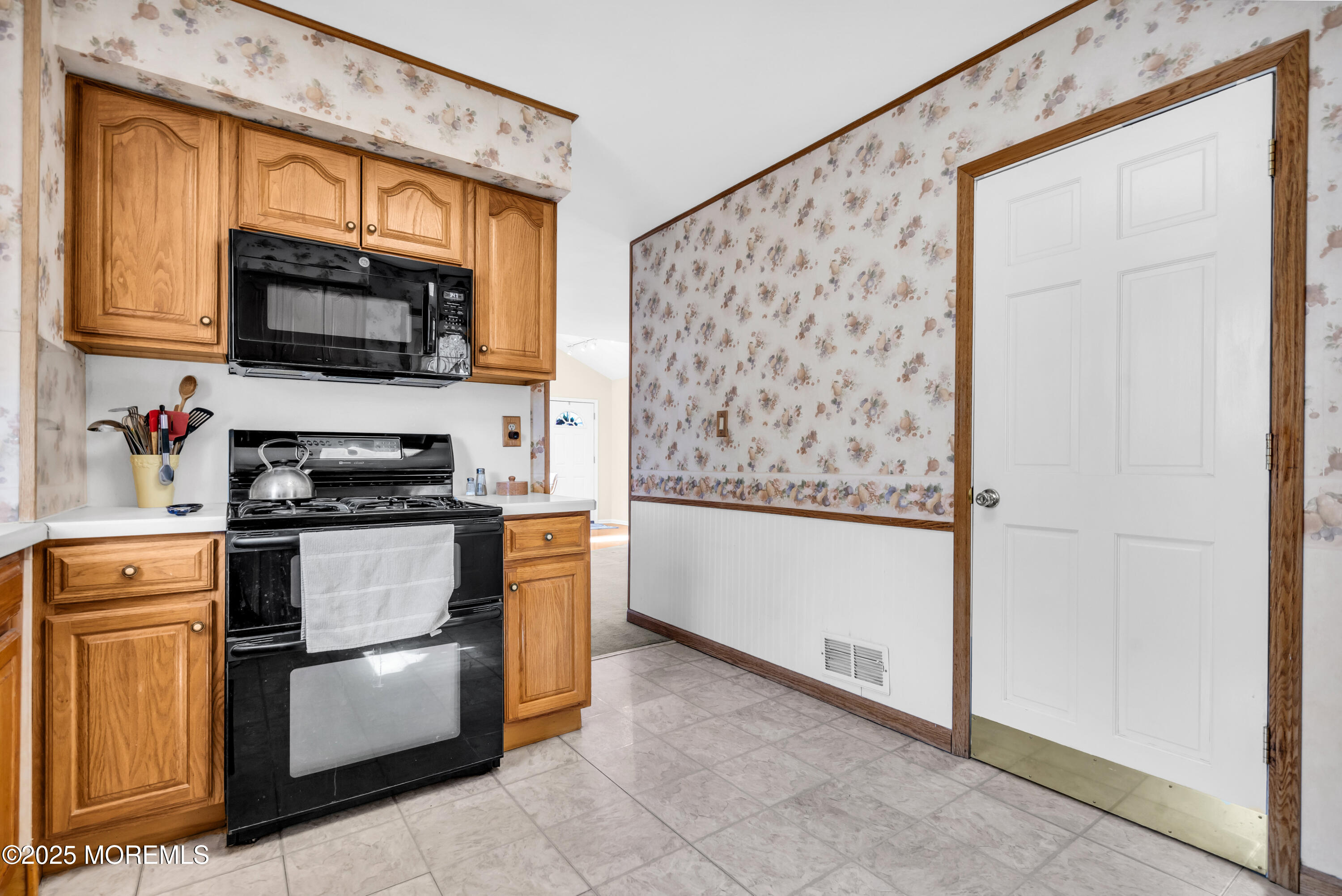 21 Luke Street, South Amboy, New Jersey image 14