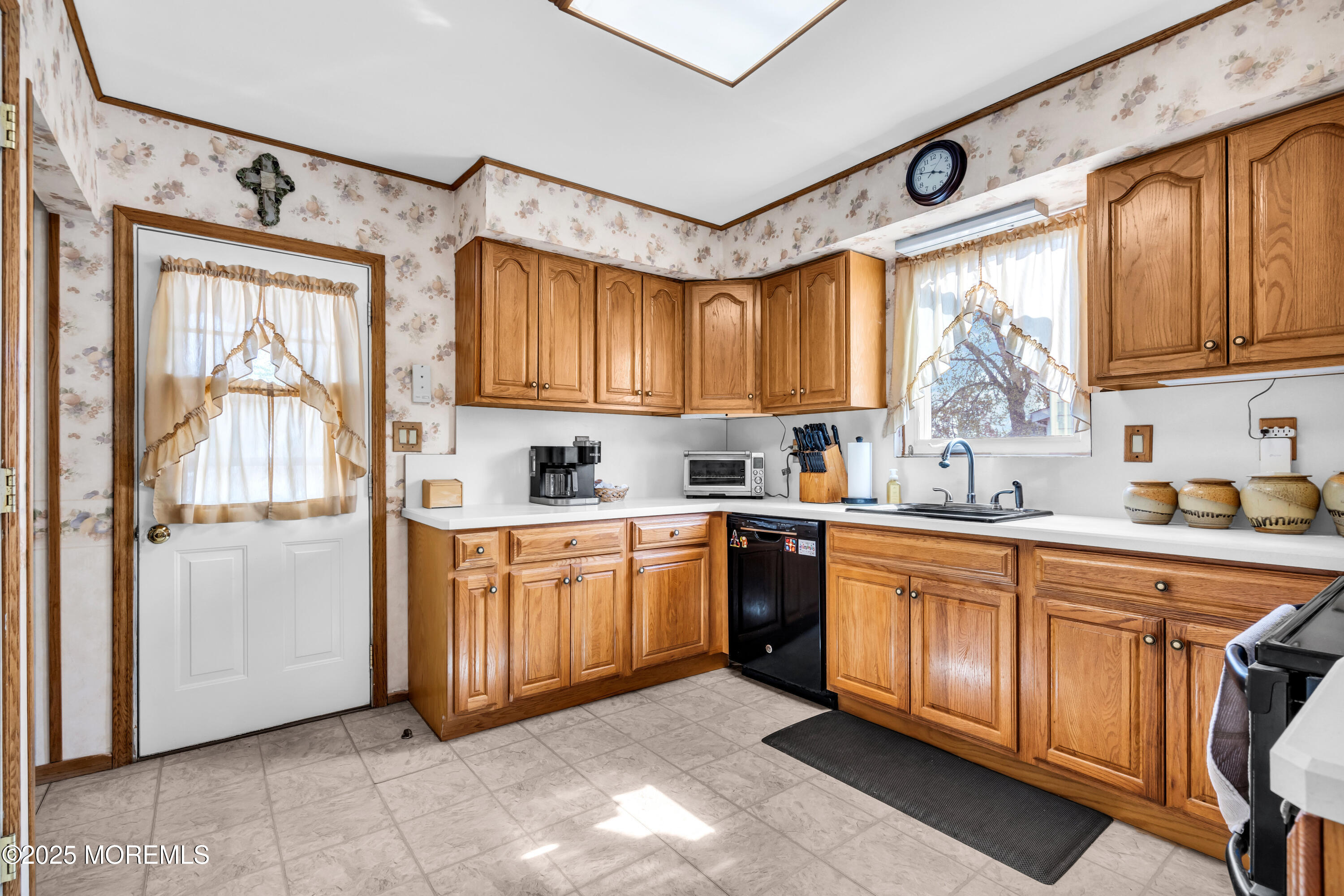 21 Luke Street, South Amboy, New Jersey image 13