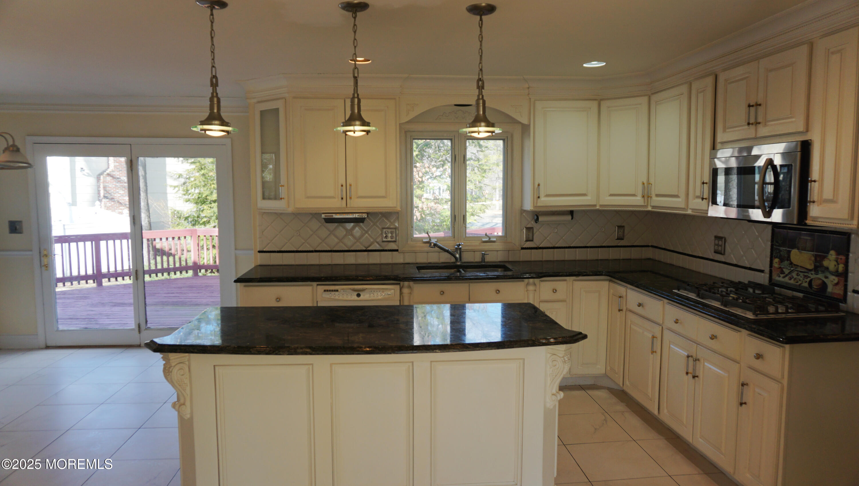 1 Richard Court, Manalapan, New Jersey image 3