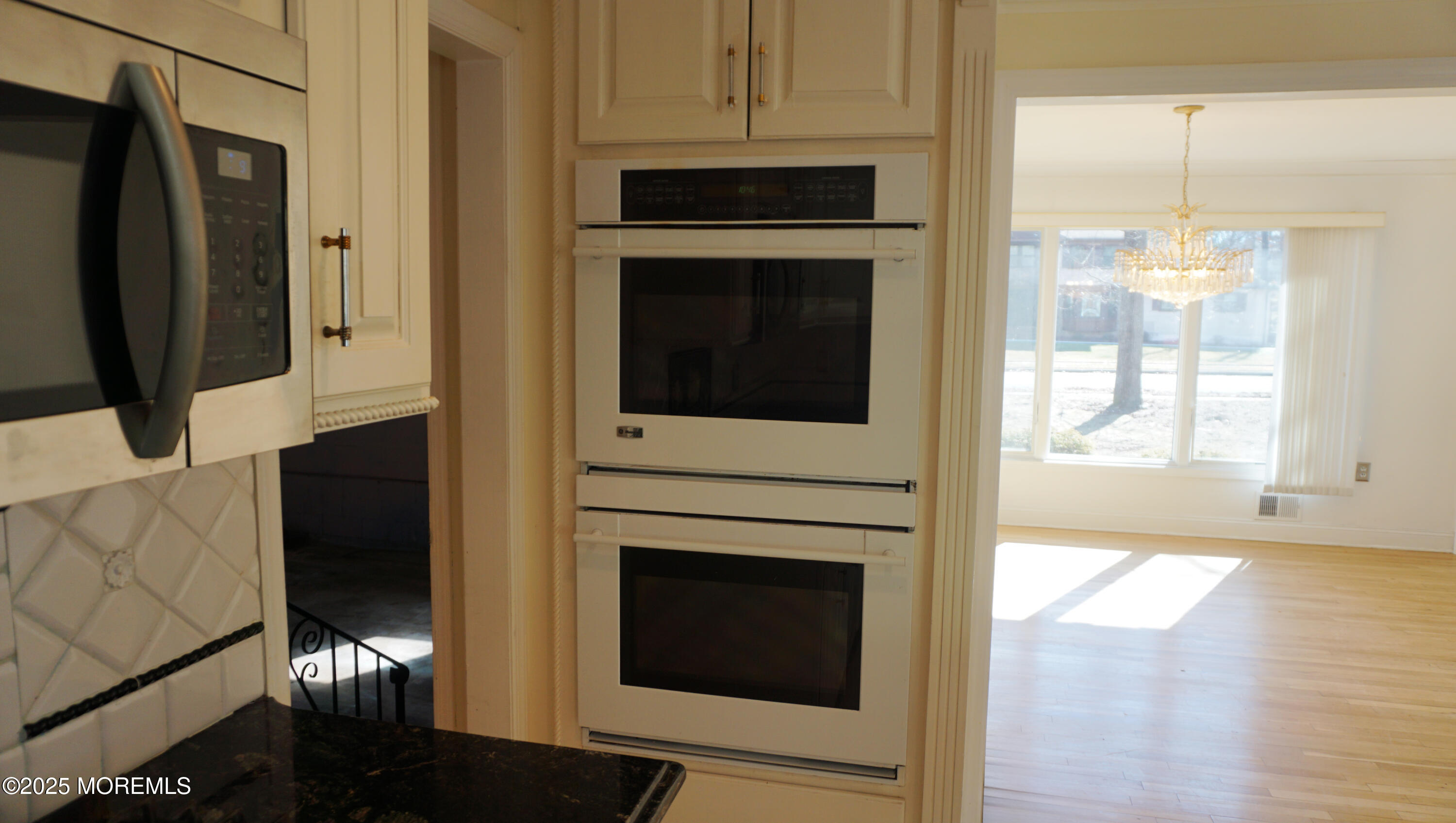 1 Richard Court, Manalapan, New Jersey image 14