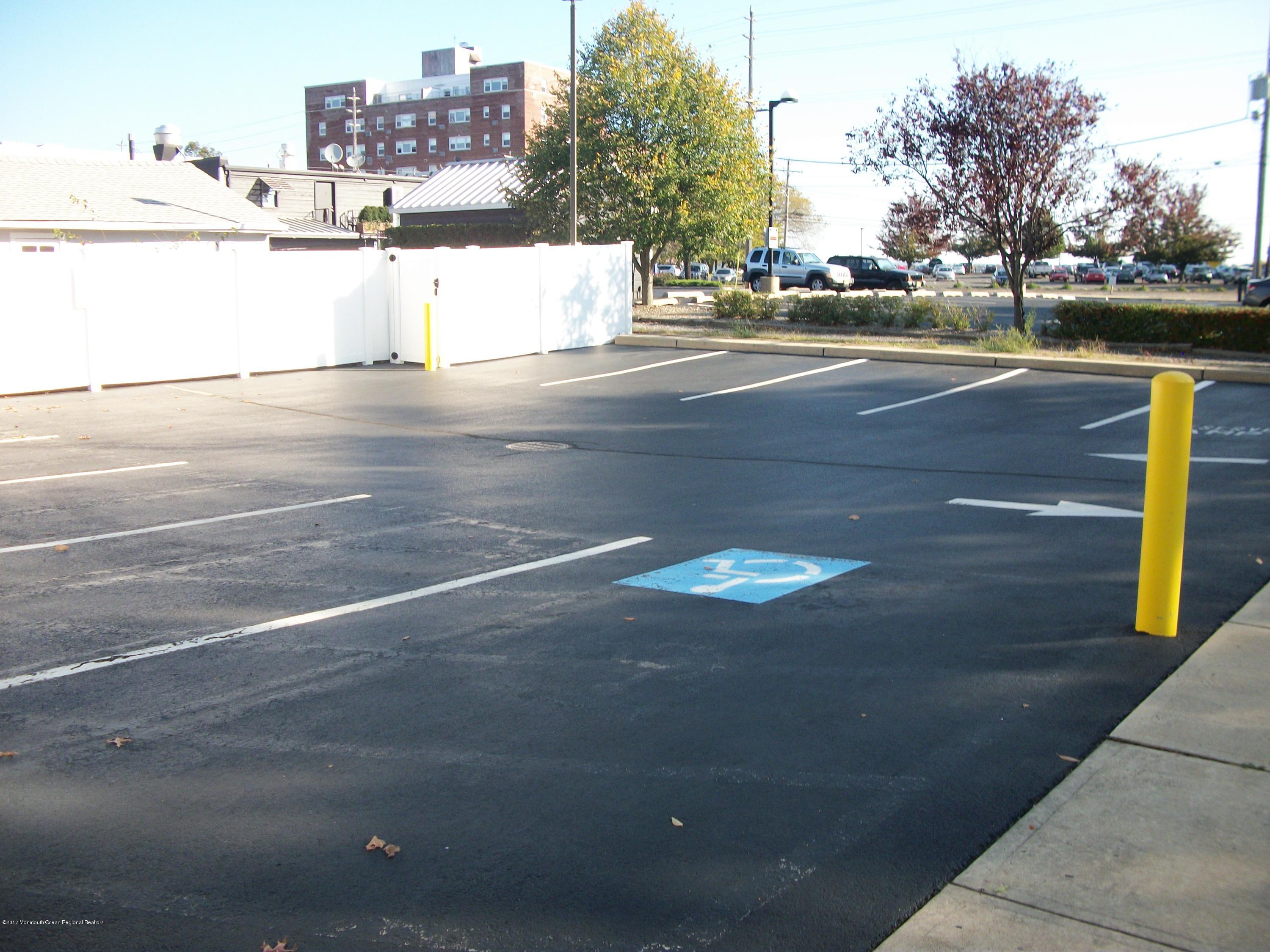 55 N Bridge Avenue 4