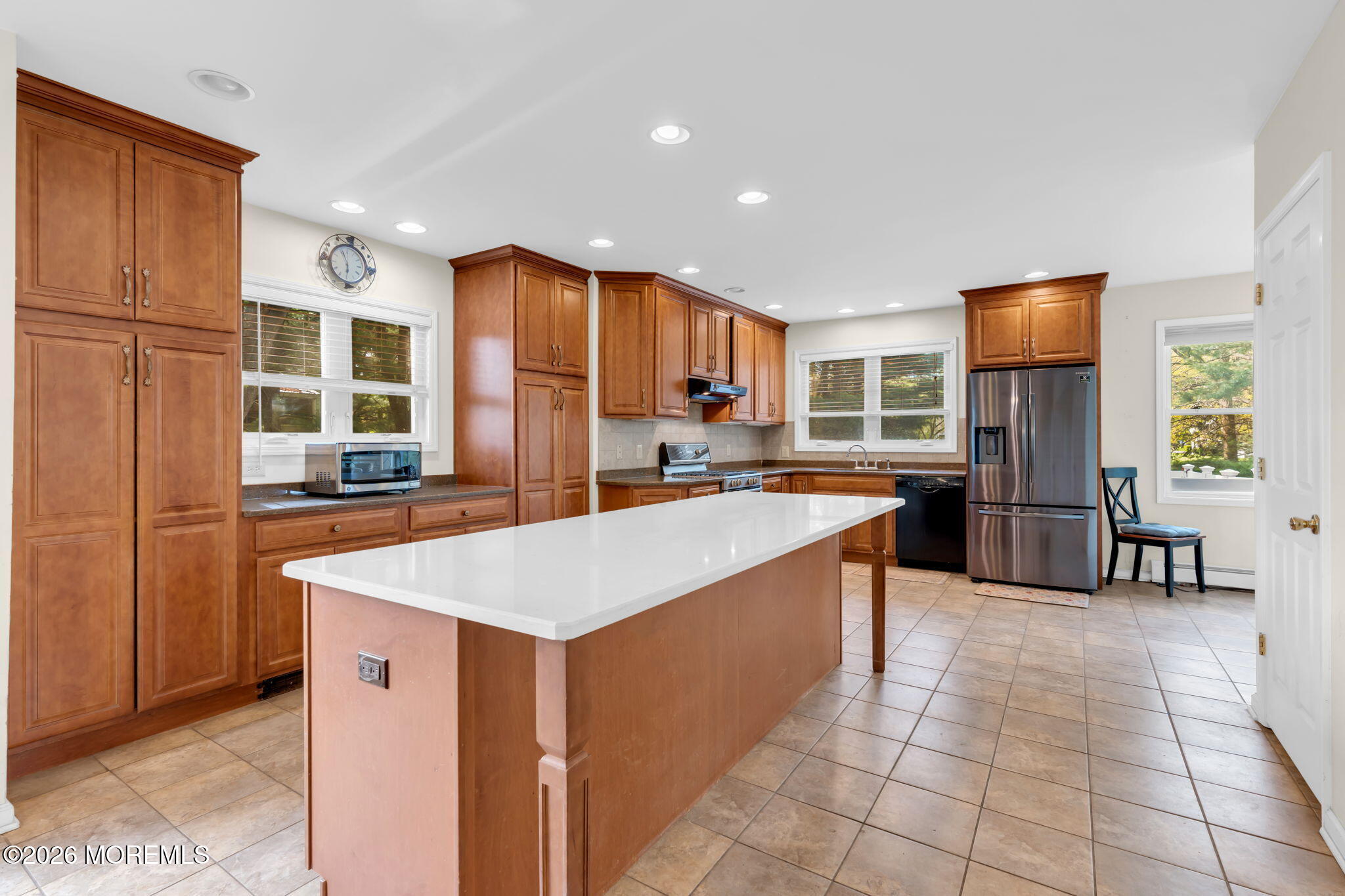Manalapan, New Jersey, 07726, United States, 4 Bedrooms Bedrooms, ,3 BathroomsBathrooms,Residential,Active,2043801
