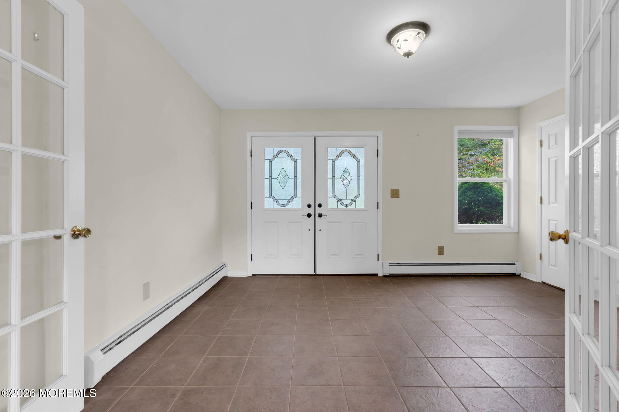 Manalapan, New Jersey, 07726, United States, 4 Bedrooms Bedrooms, ,3 BathroomsBathrooms,Residential,Active,2043801