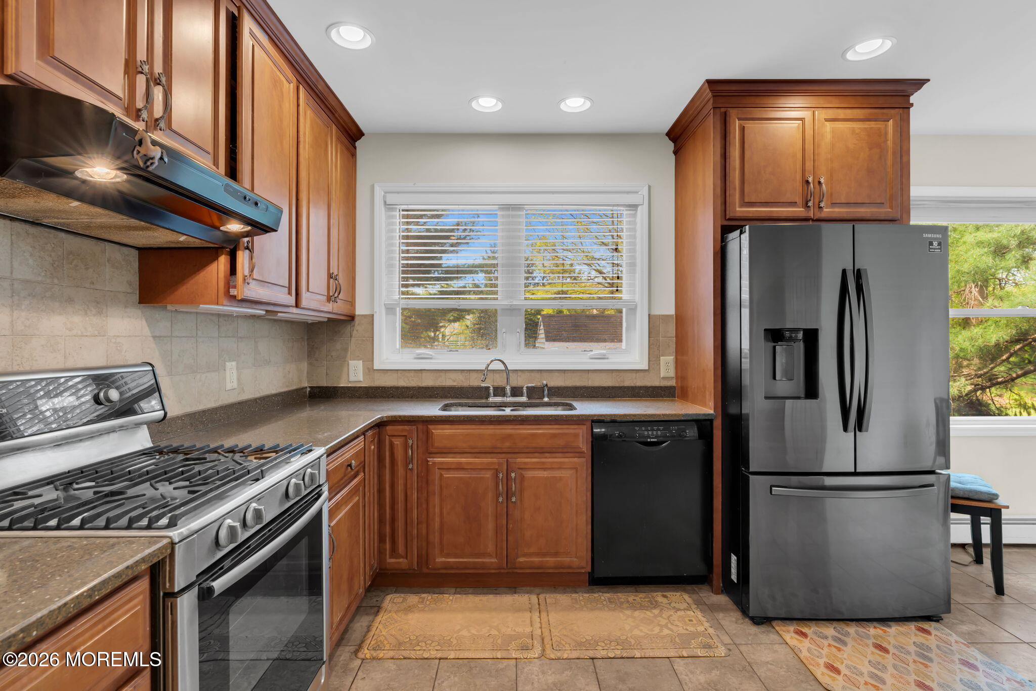Manalapan, New Jersey, 07726, United States, 4 Bedrooms Bedrooms, ,3 BathroomsBathrooms,Residential,Active,2043801