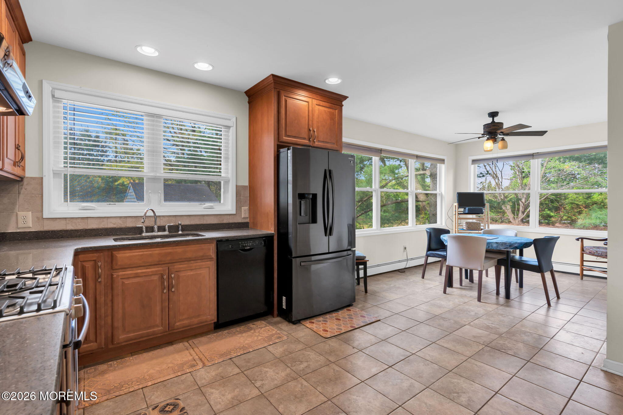 Manalapan, New Jersey, 07726, United States, 4 Bedrooms Bedrooms, ,3 BathroomsBathrooms,Residential,Active,2043801