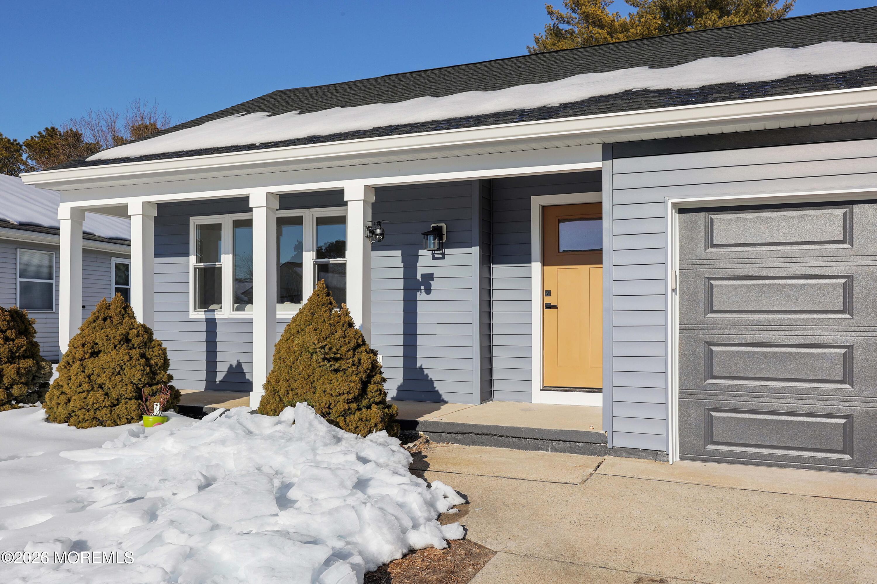 66 Paradise Boulevard