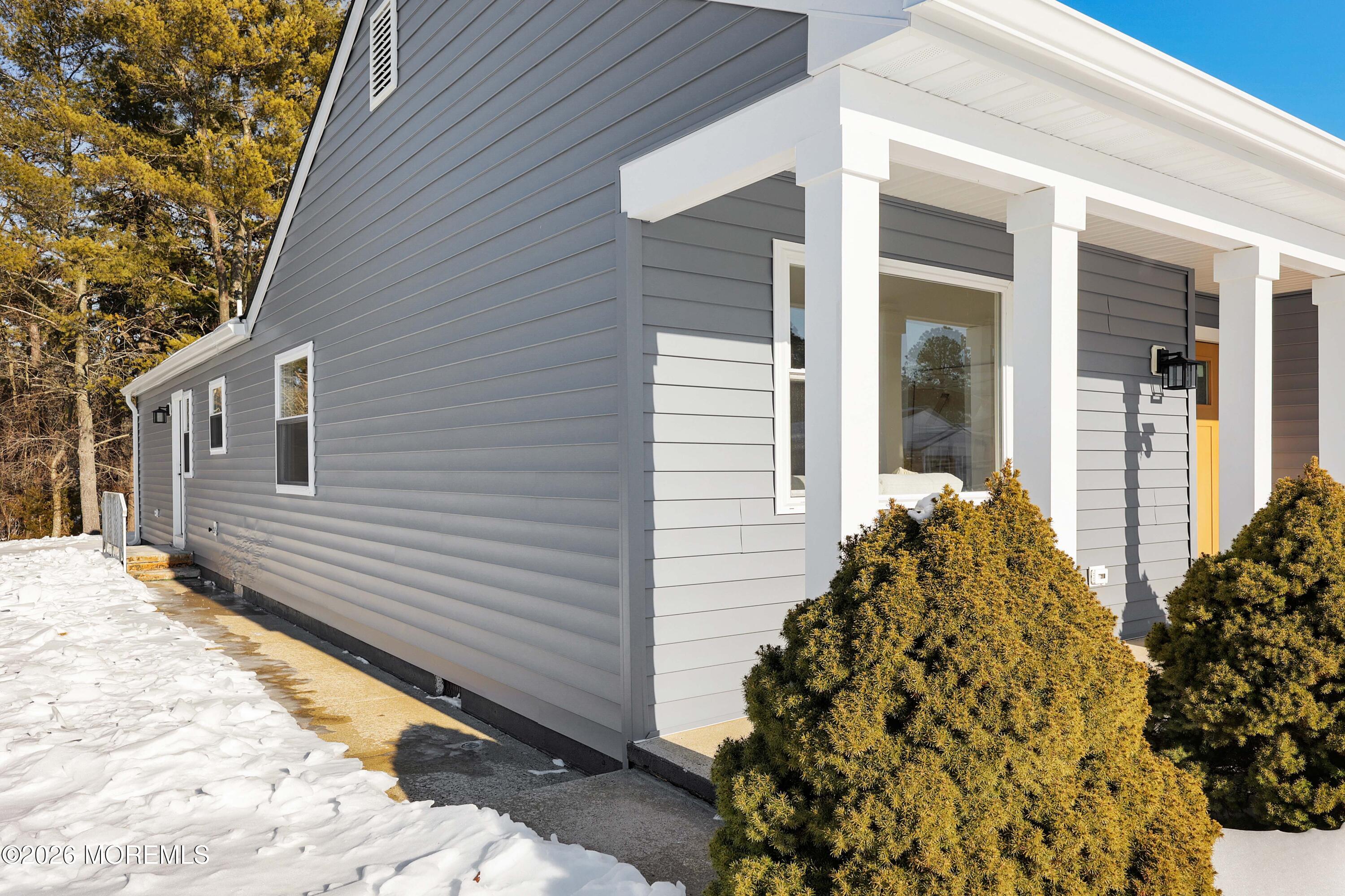 66 Paradise Boulevard