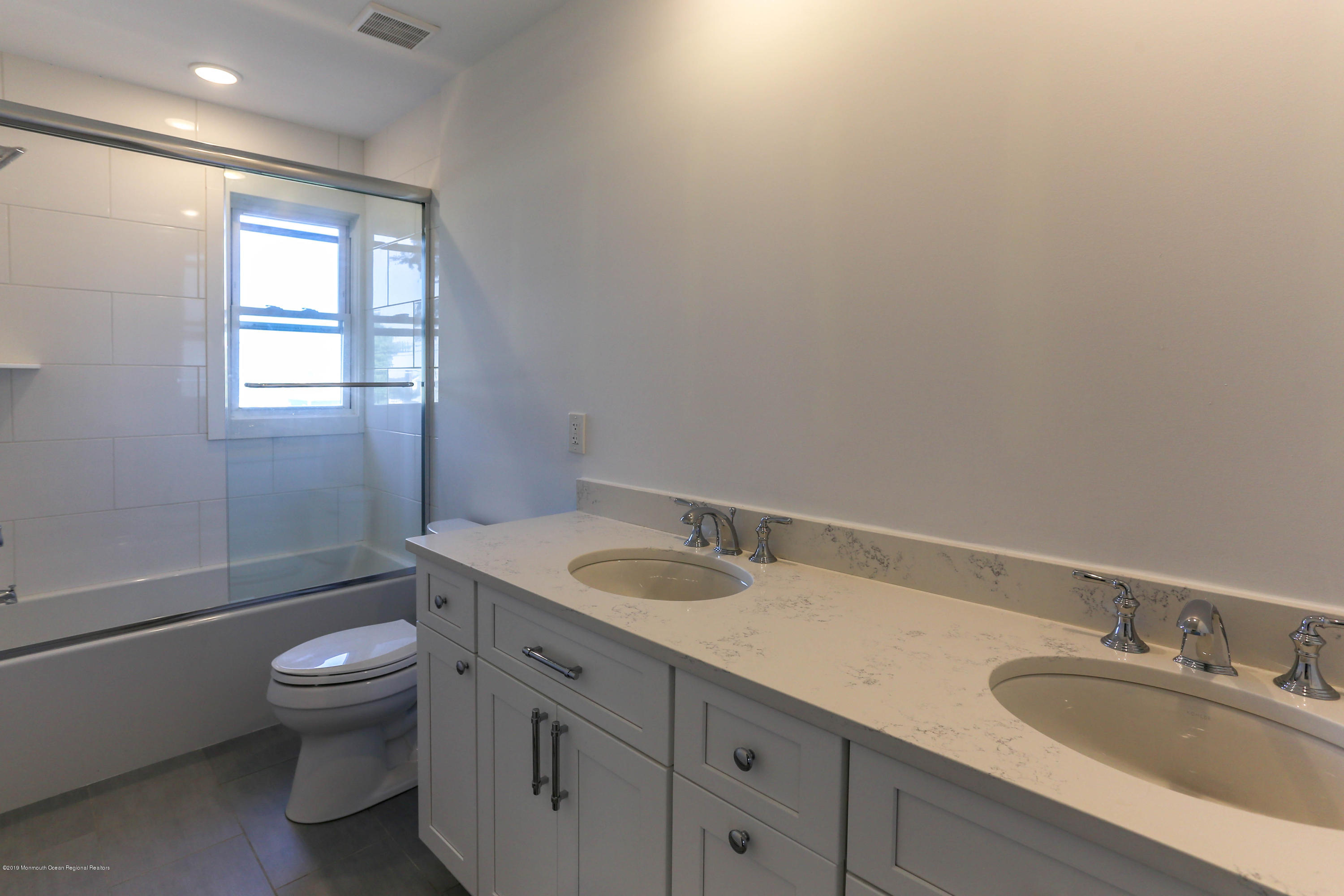 35 Ocean Boulevard 4