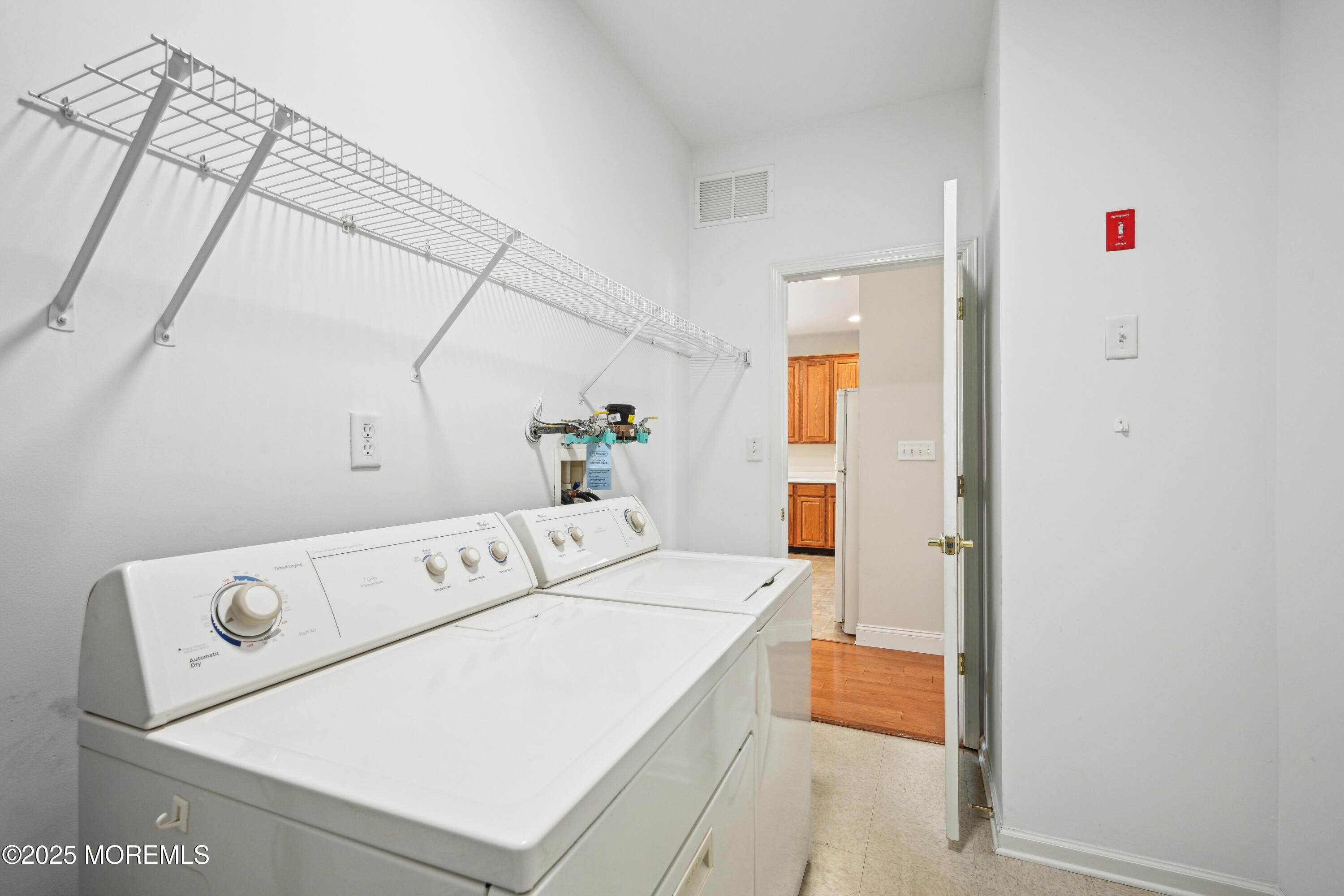 163 Minuteman Circle, Allentown, New Jersey image 25
