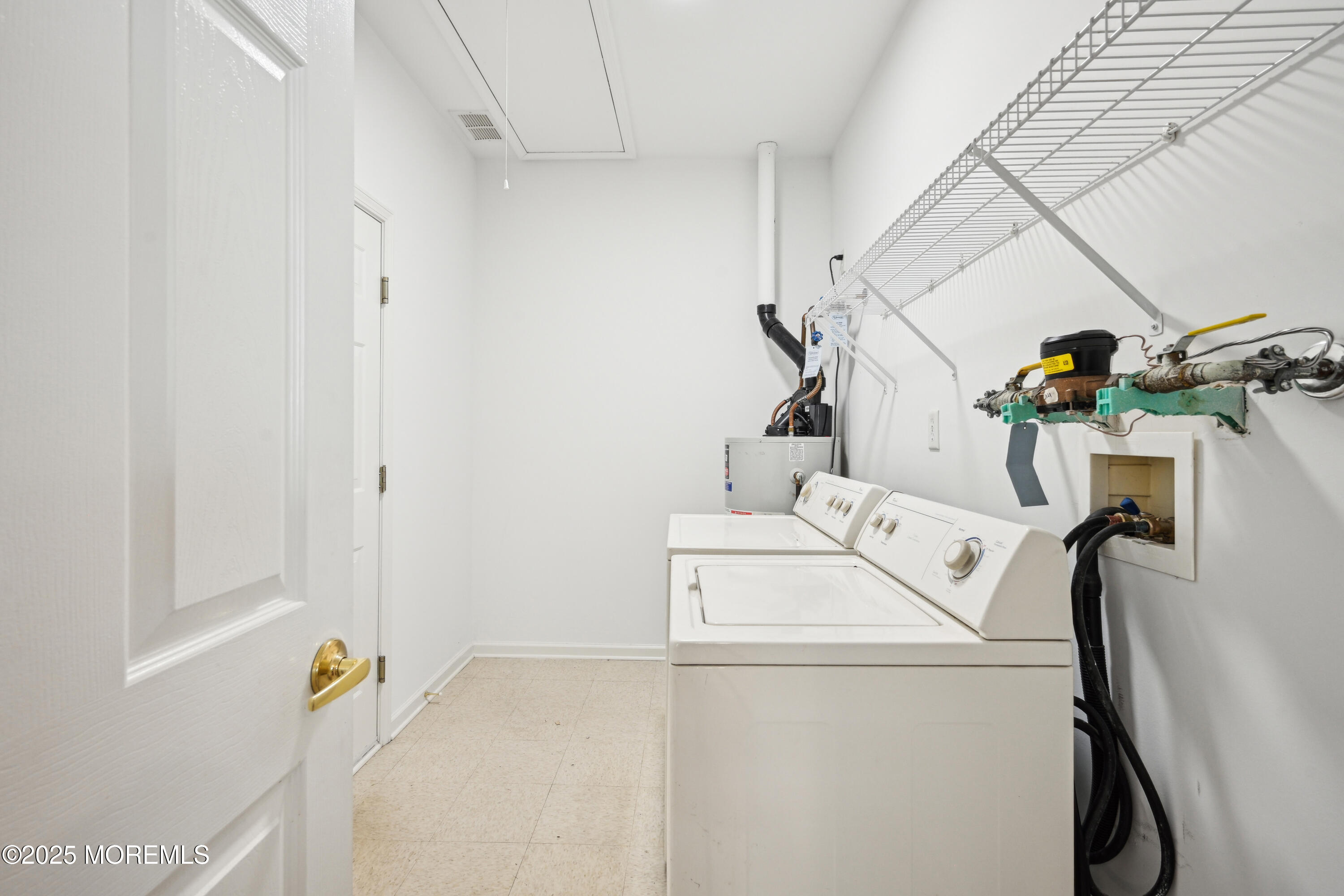 163 Minuteman Circle, Allentown, New Jersey image 24