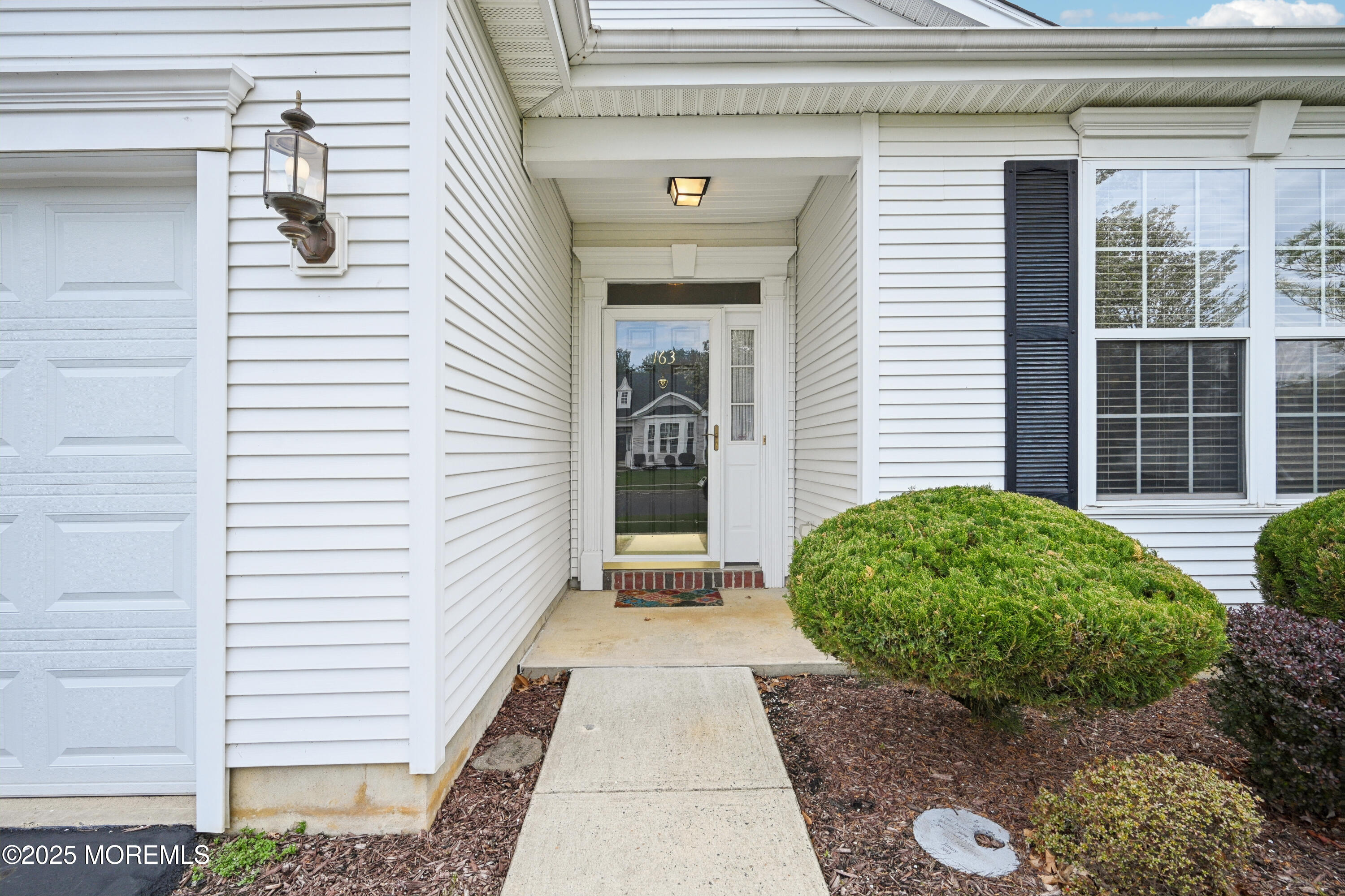 163 Minuteman Circle, Allentown, New Jersey image 9