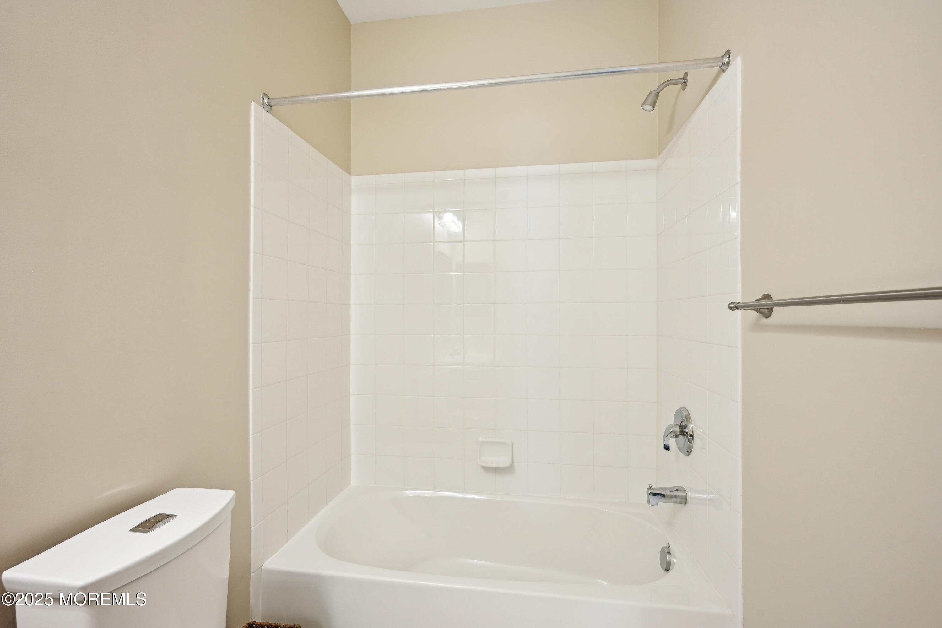 163 Minuteman Circle, Allentown, New Jersey image 27