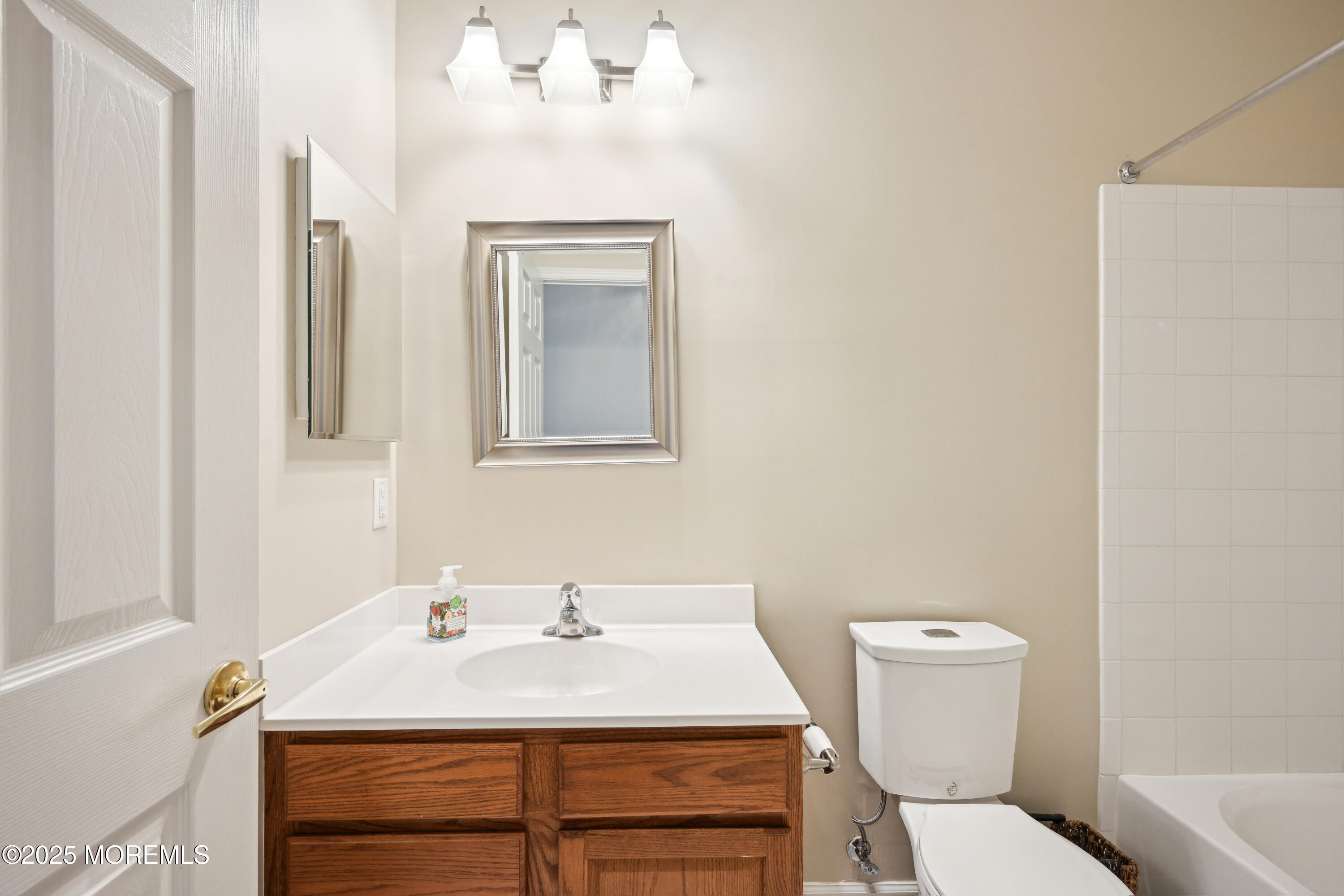 163 Minuteman Circle, Allentown, New Jersey image 26