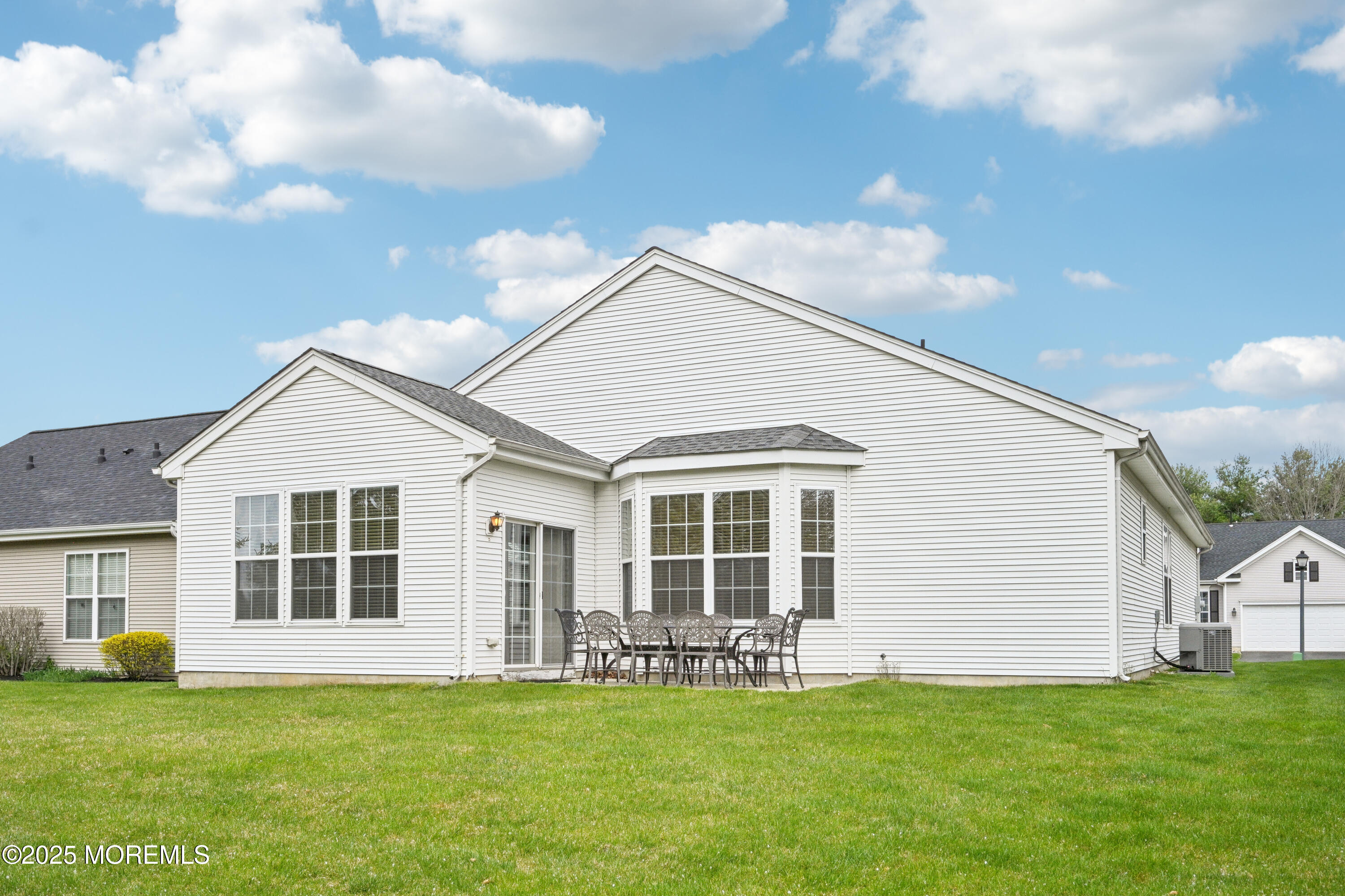 163 Minuteman Circle, Allentown, New Jersey image 5