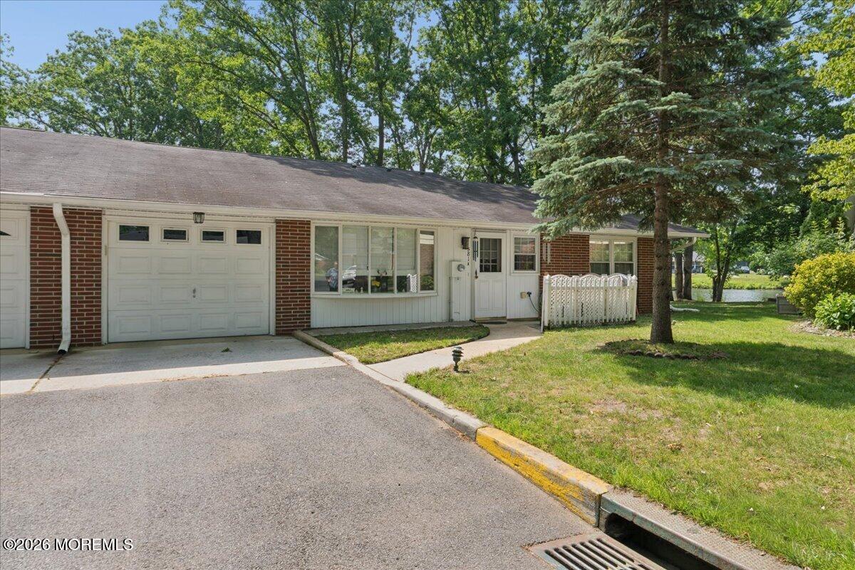 581 Lake Point Drive A