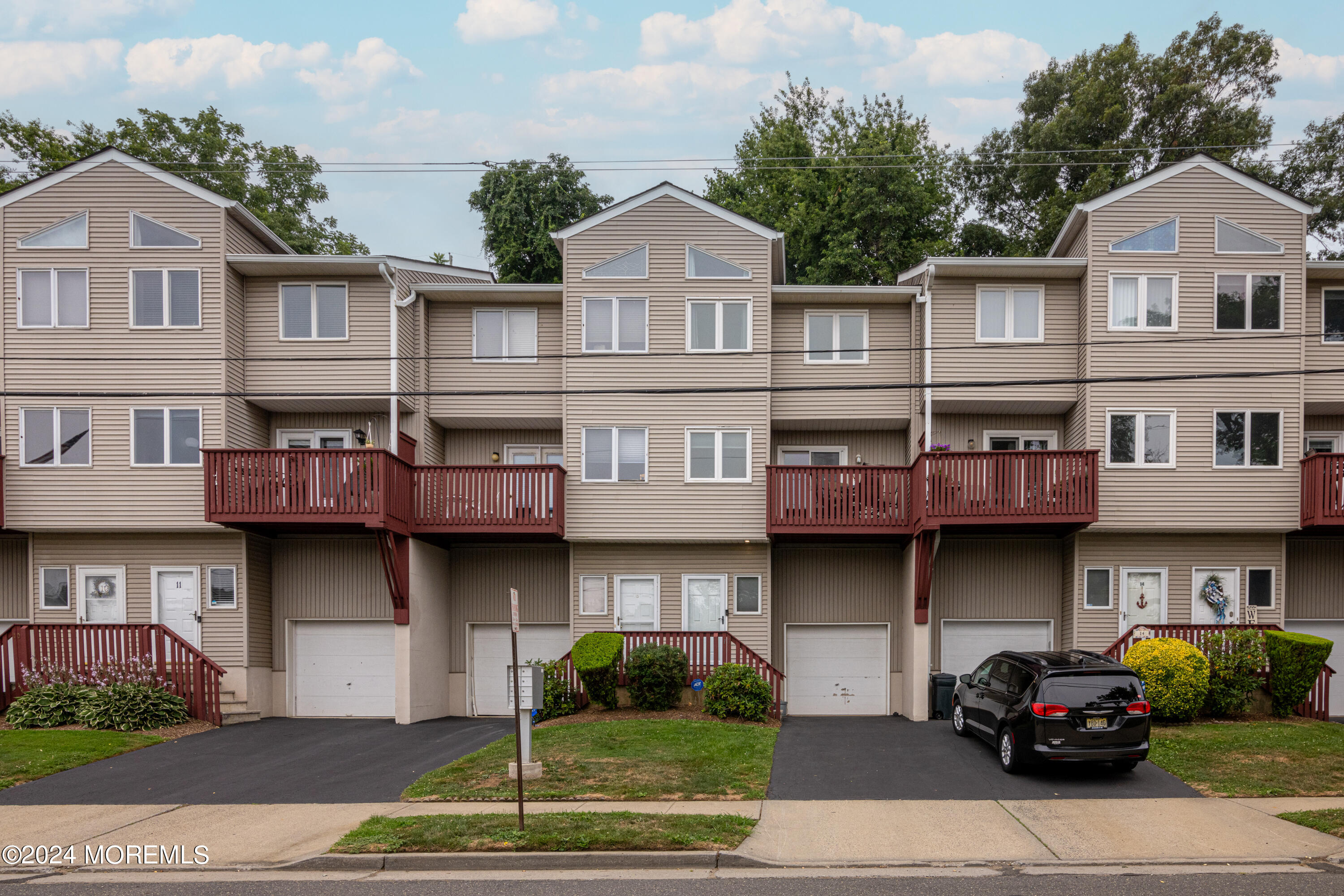 View Highlands, NJ 07732 condo