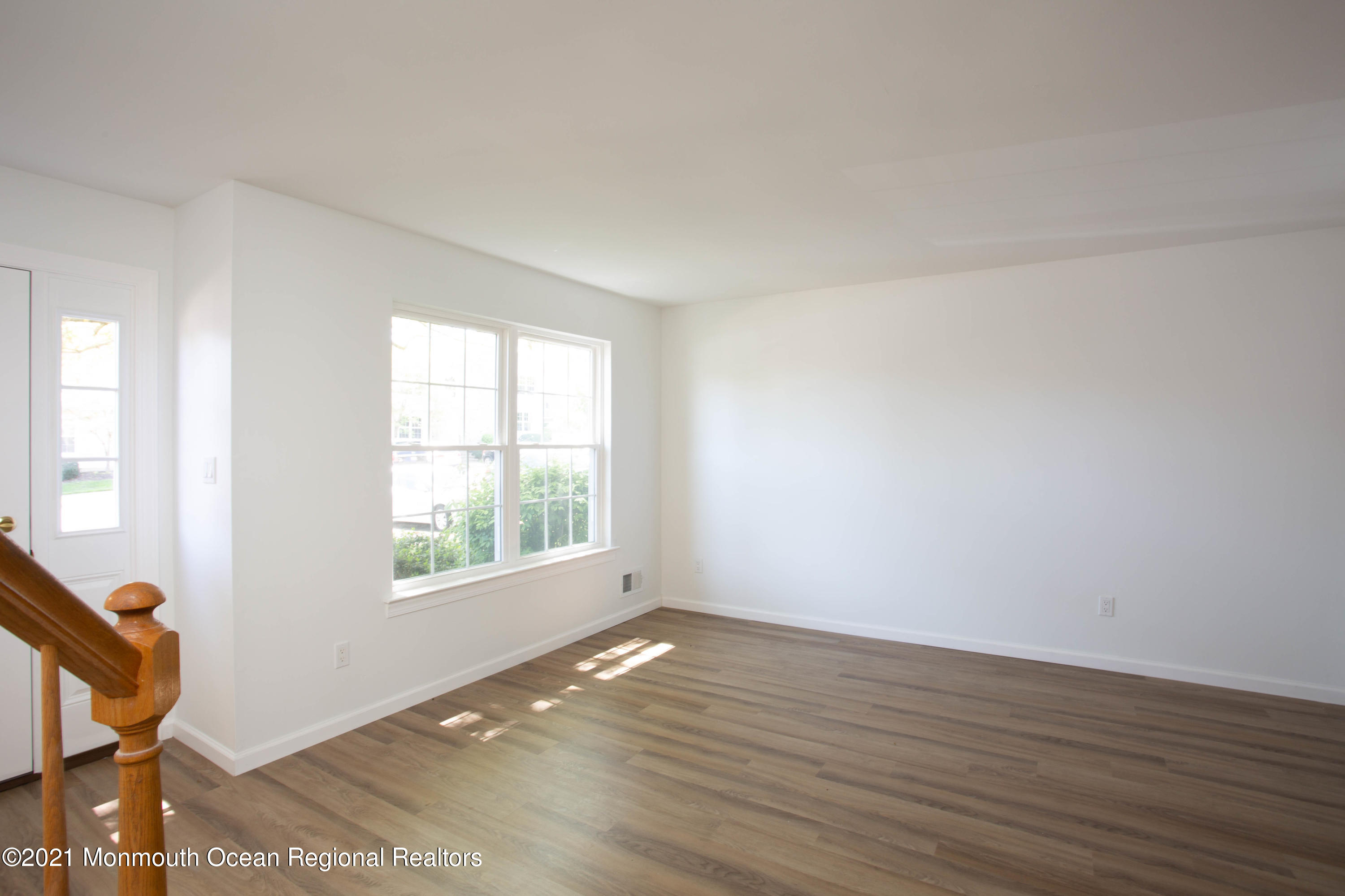 21 Karen Drive, Tinton Falls, New Jersey image 4
