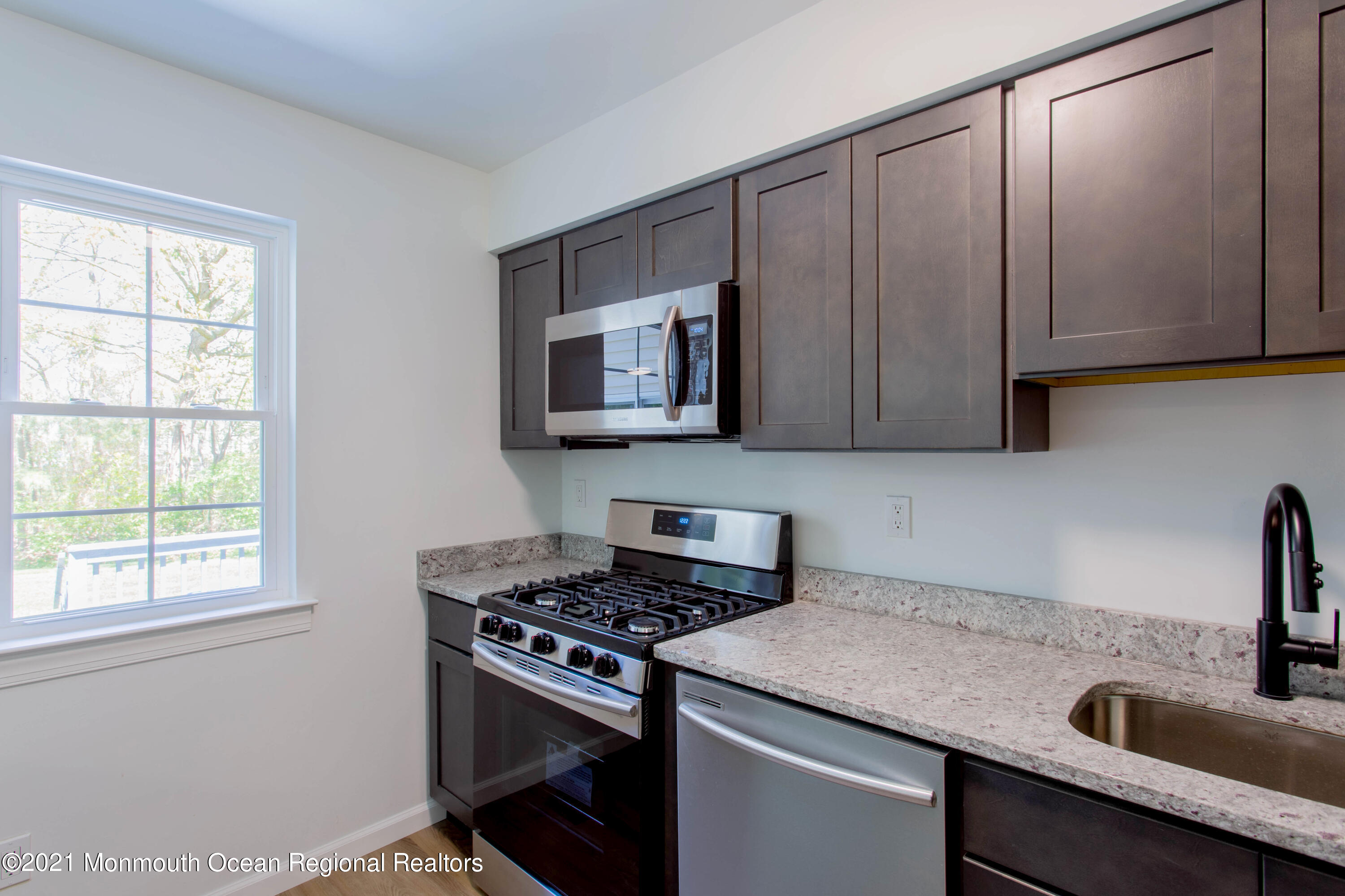 21 Karen Drive, Tinton Falls, New Jersey image 3