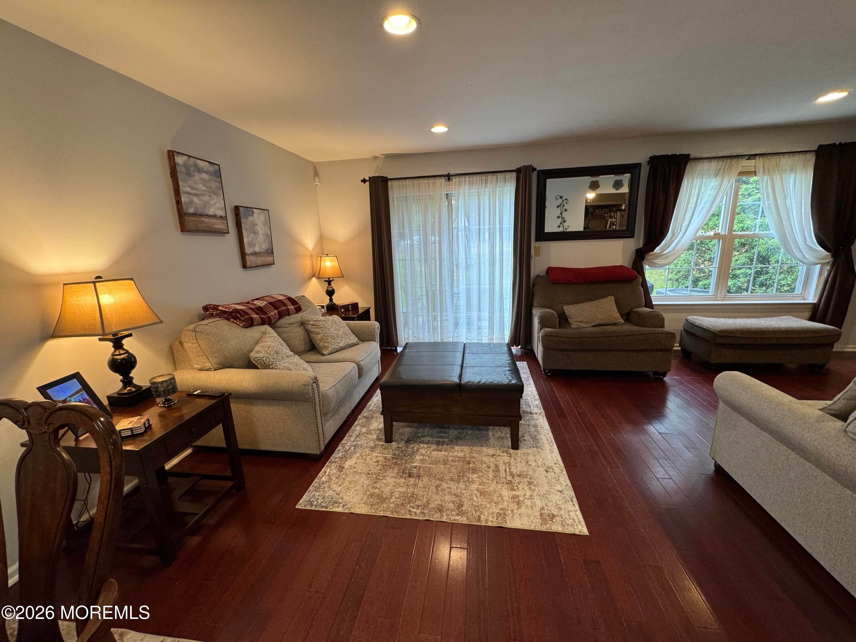 857 Mariposa Court