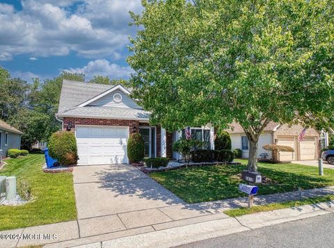 Photo of 1618 Crimson Road, Toms River, NJ 08755 (MLS # 22600025)