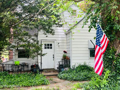 Photo of 152 Chapel Hill Road, Middletown, NJ 07748 (MLS # 22605759)