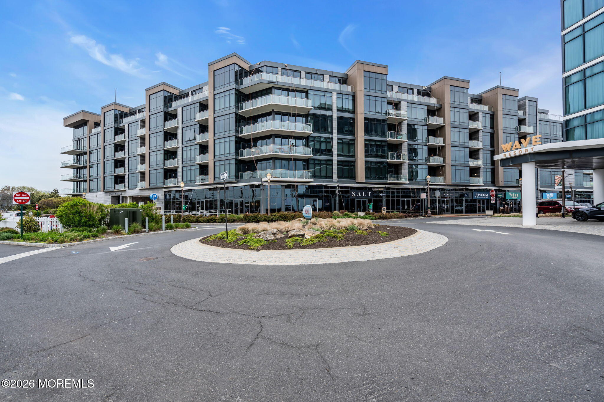 15 Morris Avenue 202