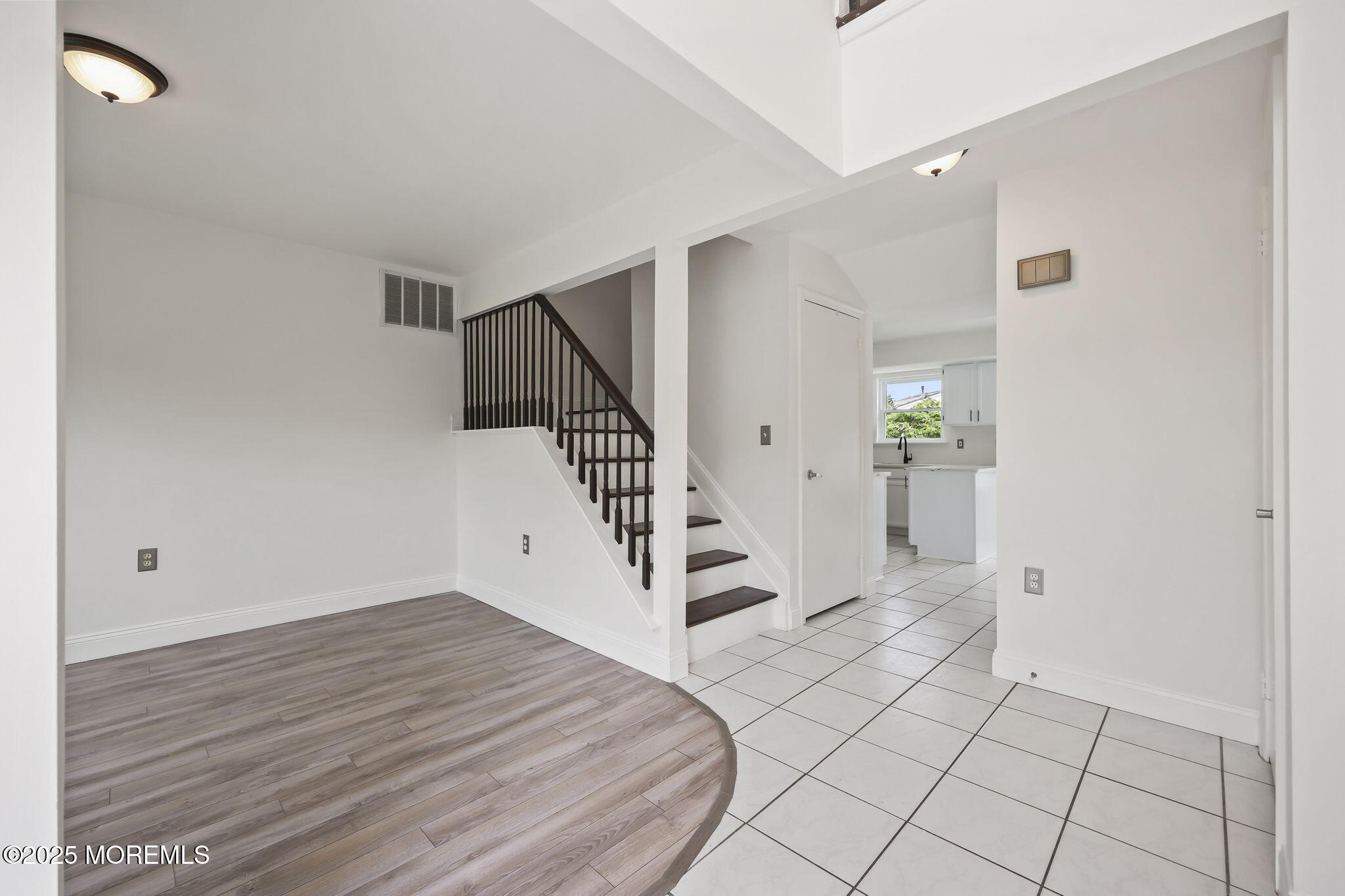 29 Silverbrooke Circle, Howell, New Jersey image 3