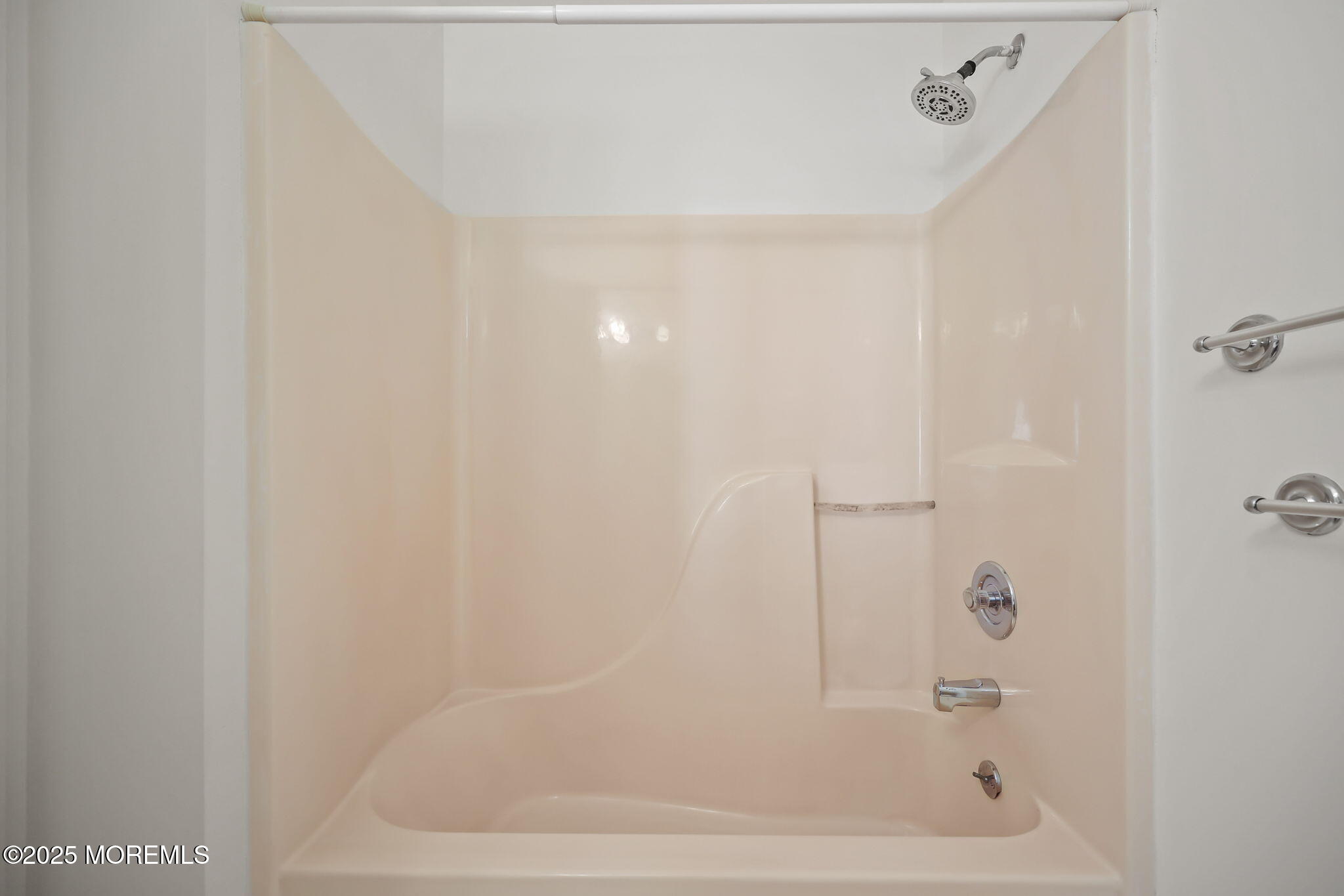 29 Silverbrooke Circle, Howell, New Jersey image 25