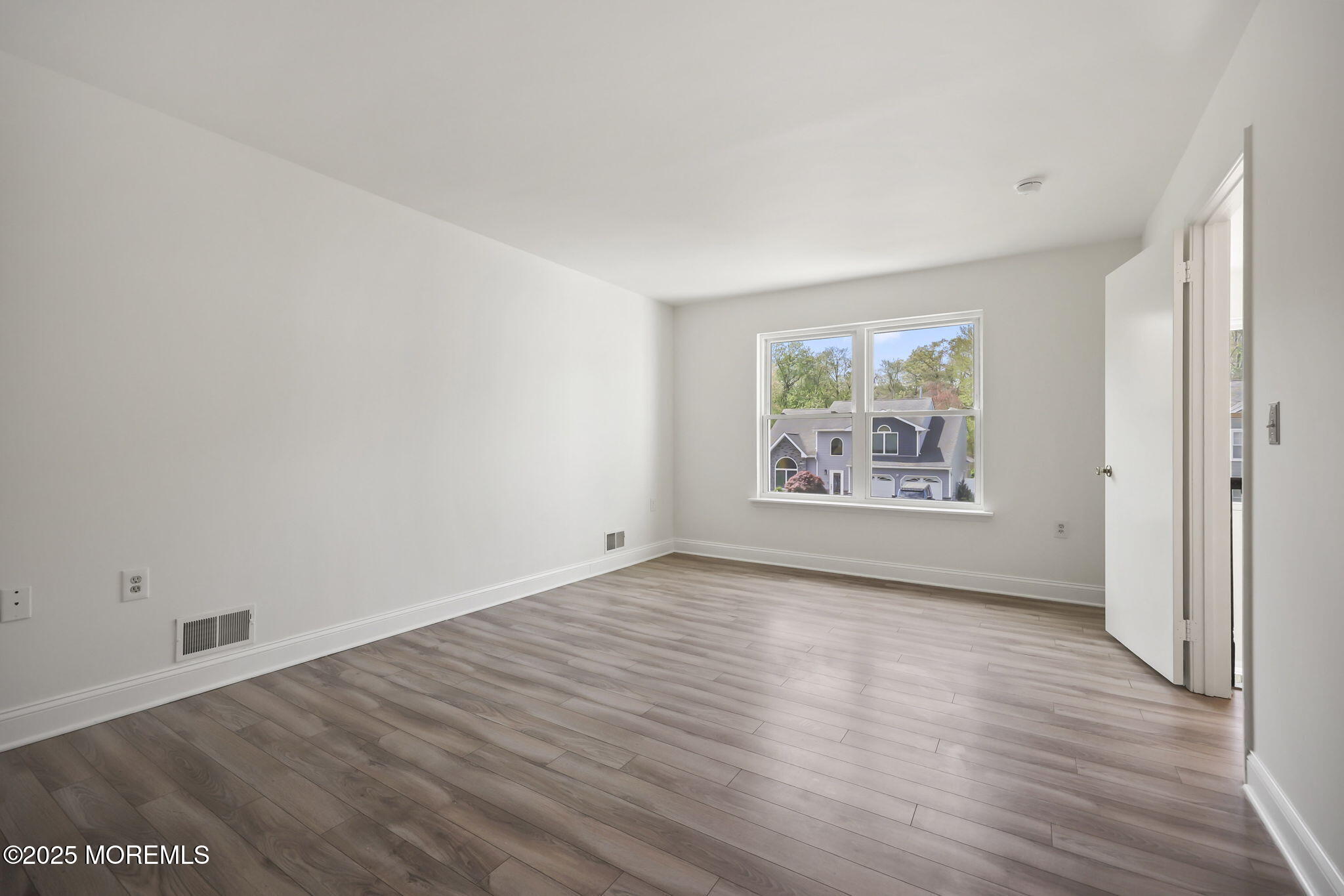 29 Silverbrooke Circle, Howell, New Jersey image 21
