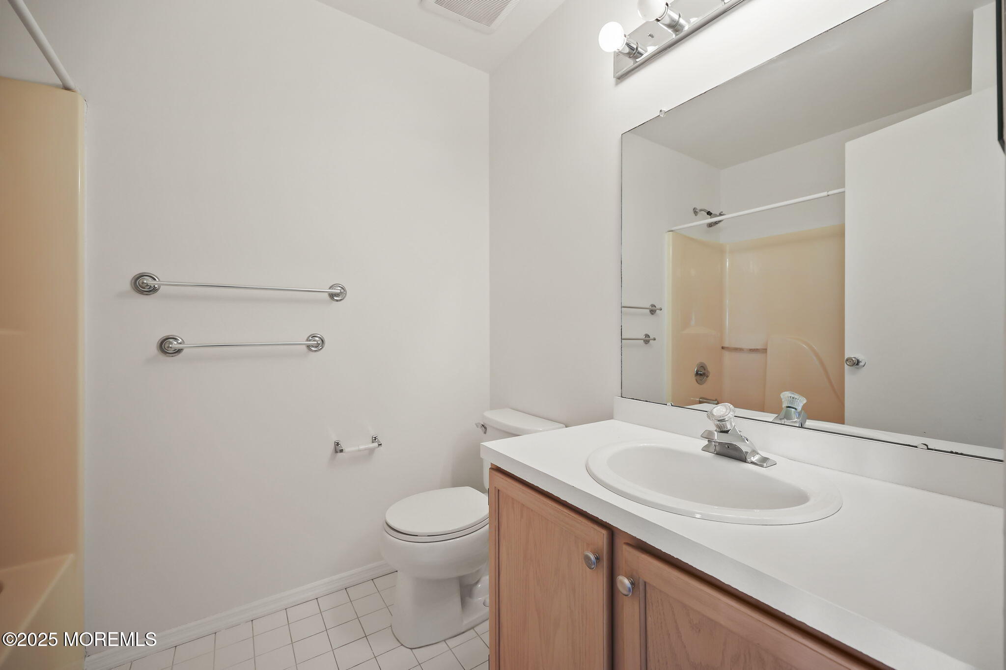 29 Silverbrooke Circle, Howell, New Jersey image 24