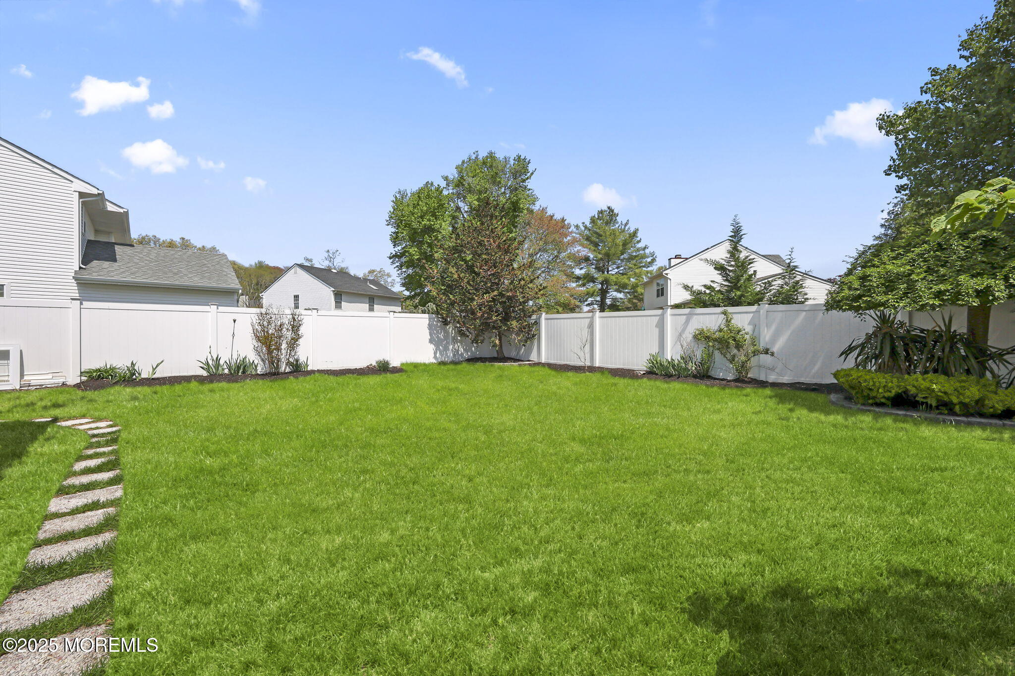 29 Silverbrooke Circle, Howell, New Jersey image 32