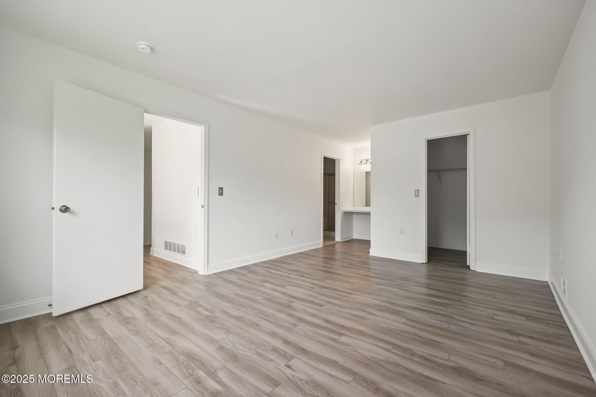 29 Silverbrooke Circle, Howell, New Jersey image 20