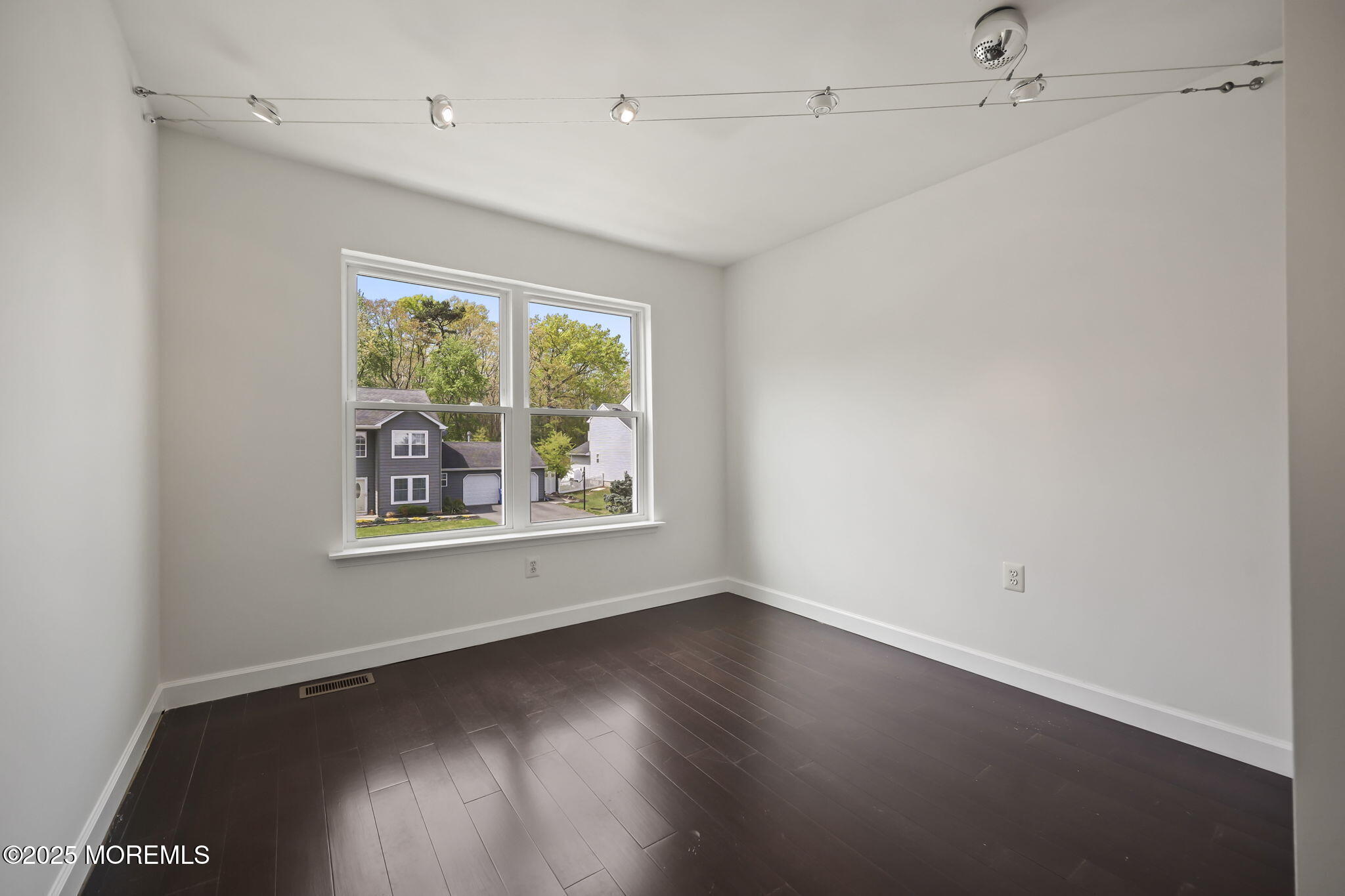 29 Silverbrooke Circle, Howell, New Jersey image 26