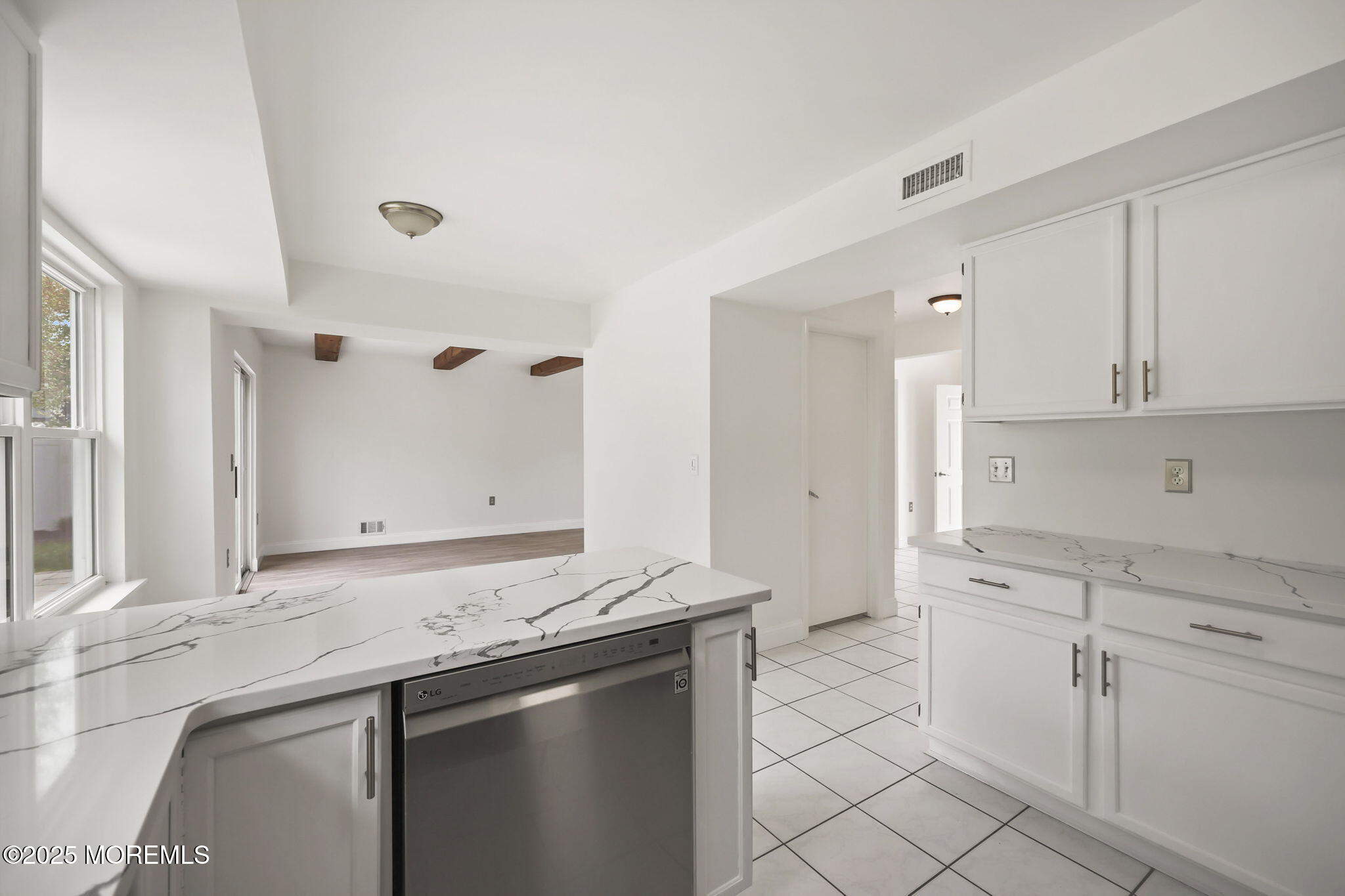 29 Silverbrooke Circle, Howell, New Jersey image 12