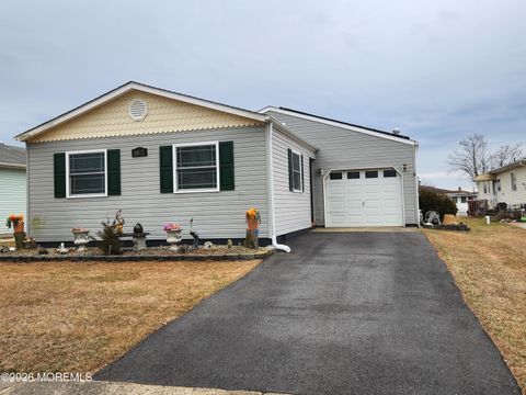 Photo of 1017 Camino Real Court, Toms River, NJ 08757 (MLS # 22601675)