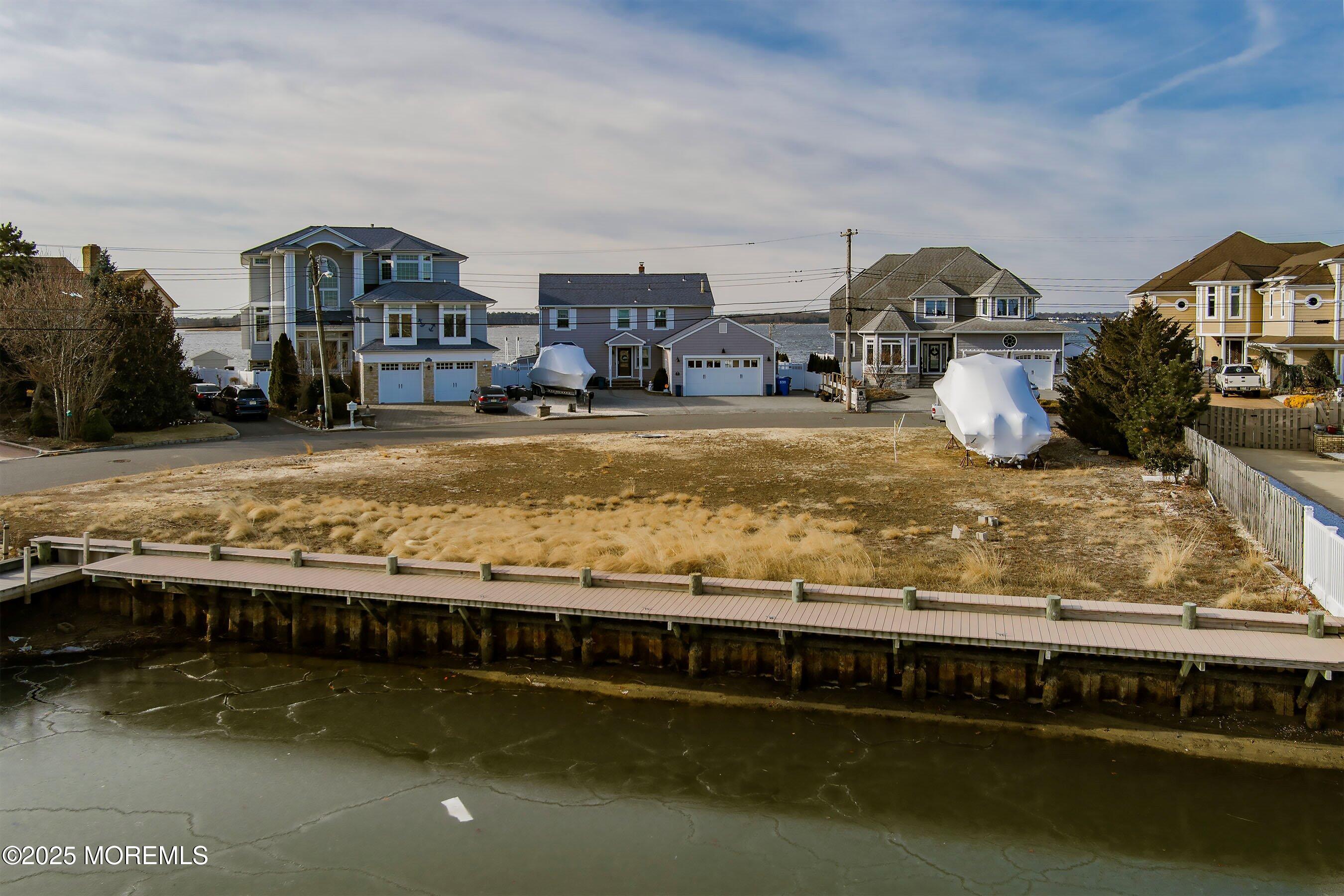 538 Bayview Drive, Toms River, New Jersey image 10
