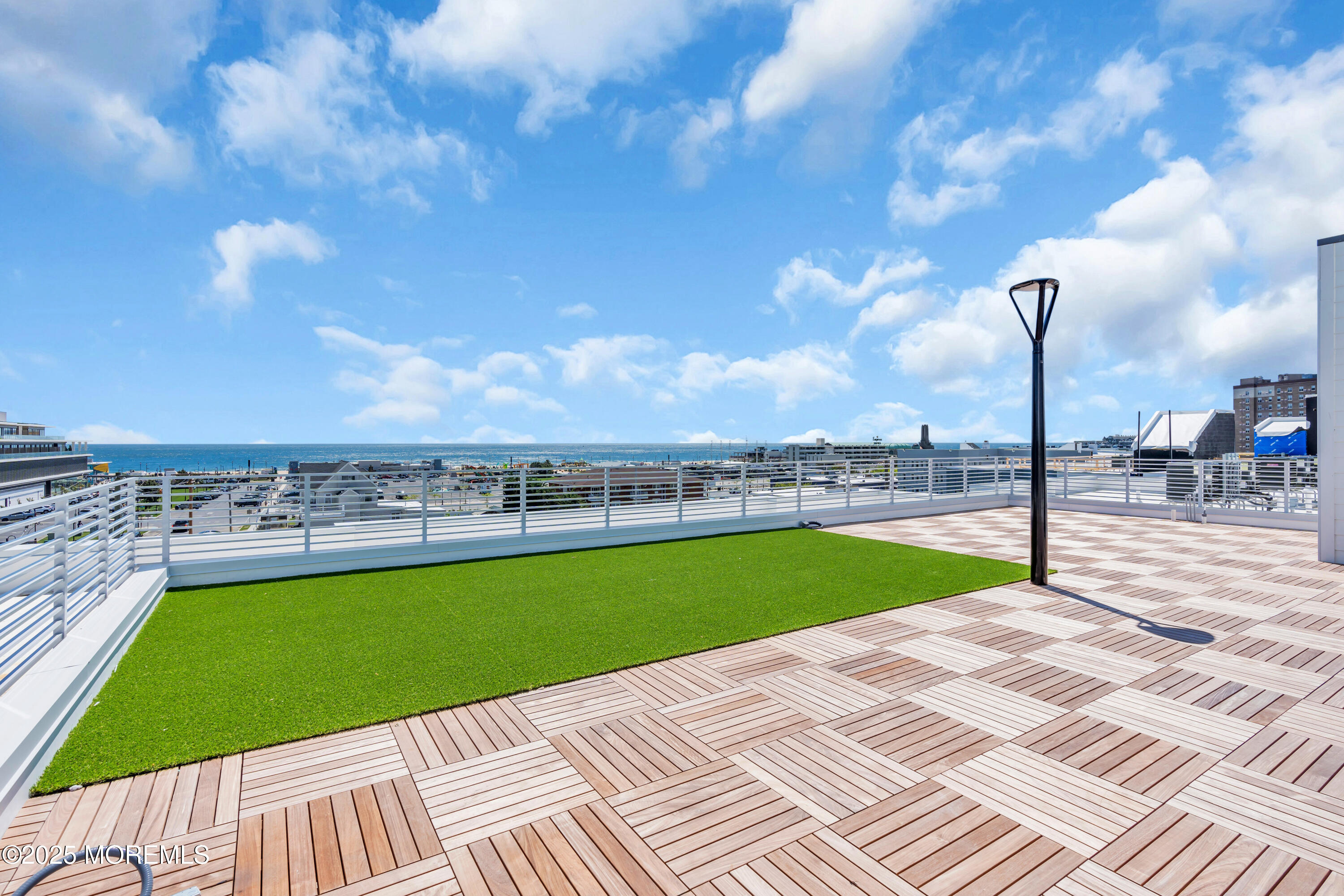 218 3rd Avenue 204