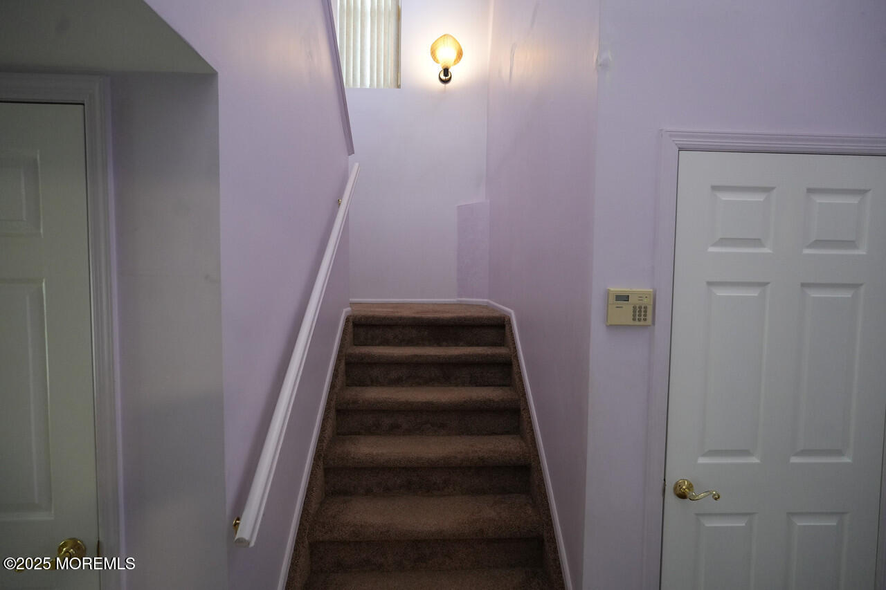 10 Enclosure Drive, Morganville, New Jersey image 13