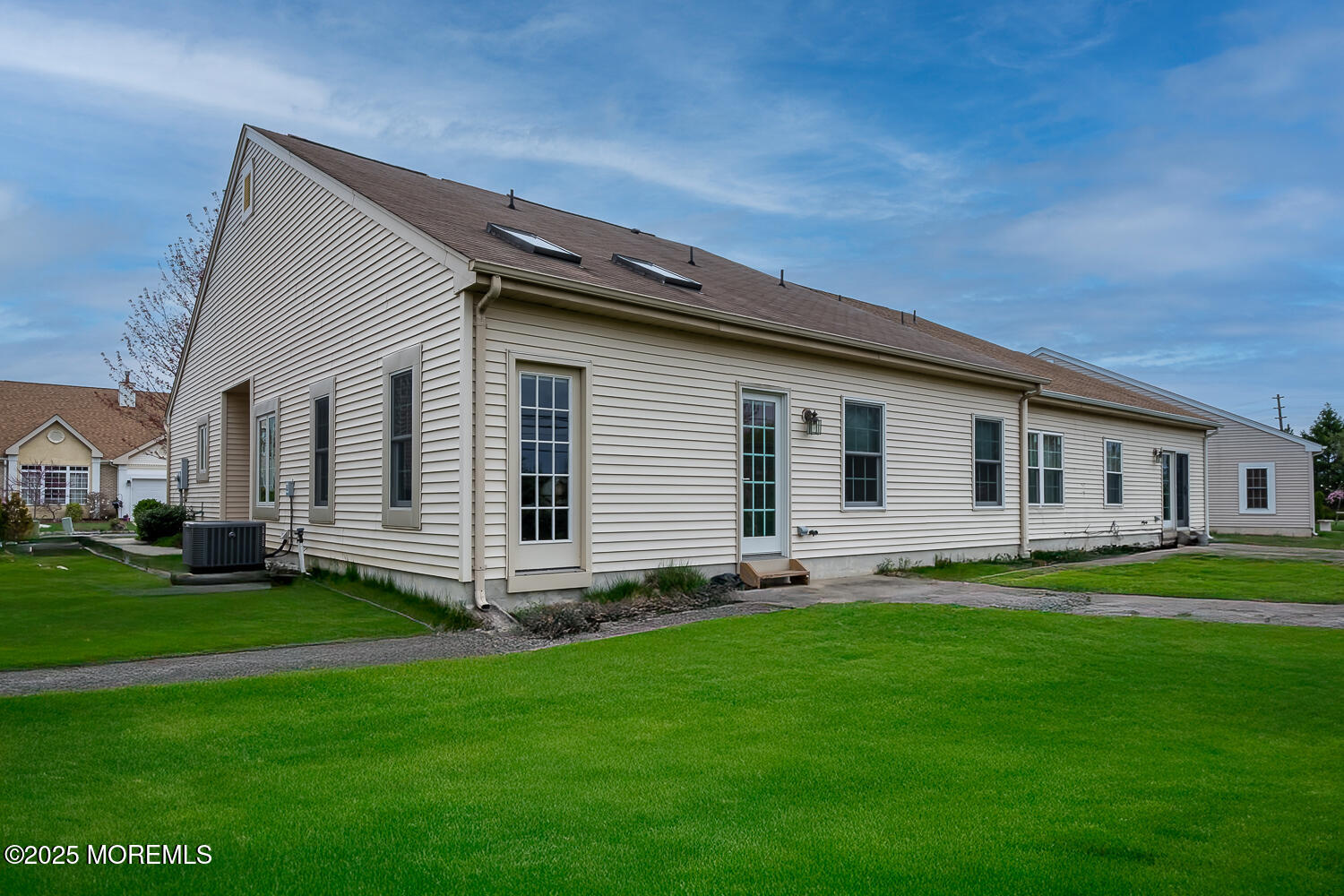 55 Birmingham Lane, Monroe Township, New Jersey image 5