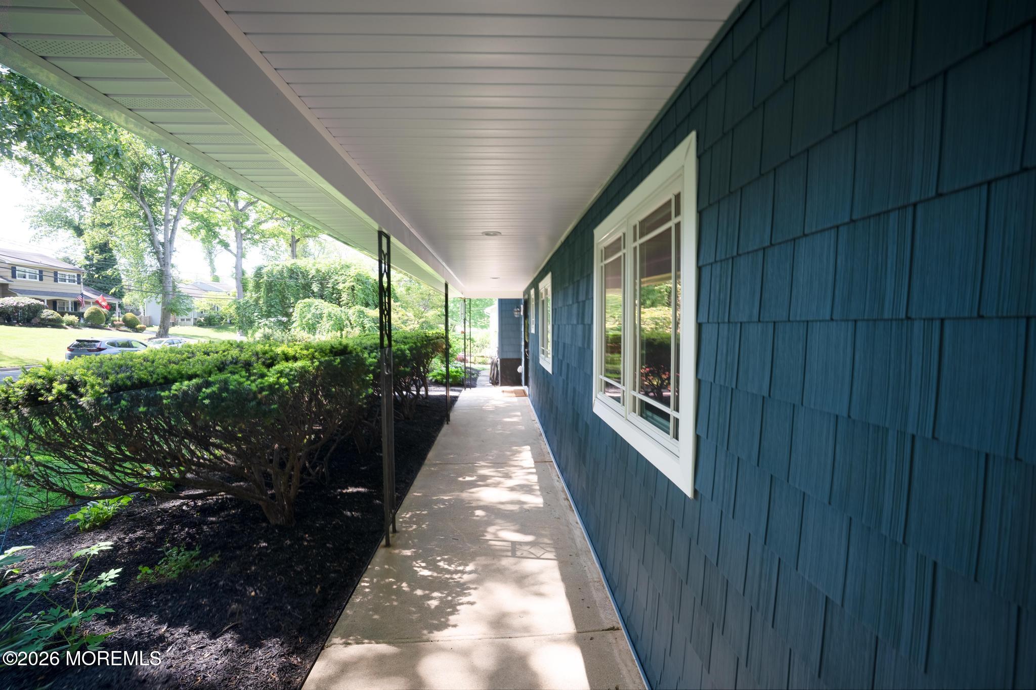 87 Twin Brooks Avenue