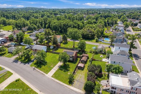 Homes For Sale - 610 Center Avenue<br/> Belford, NJ 07718