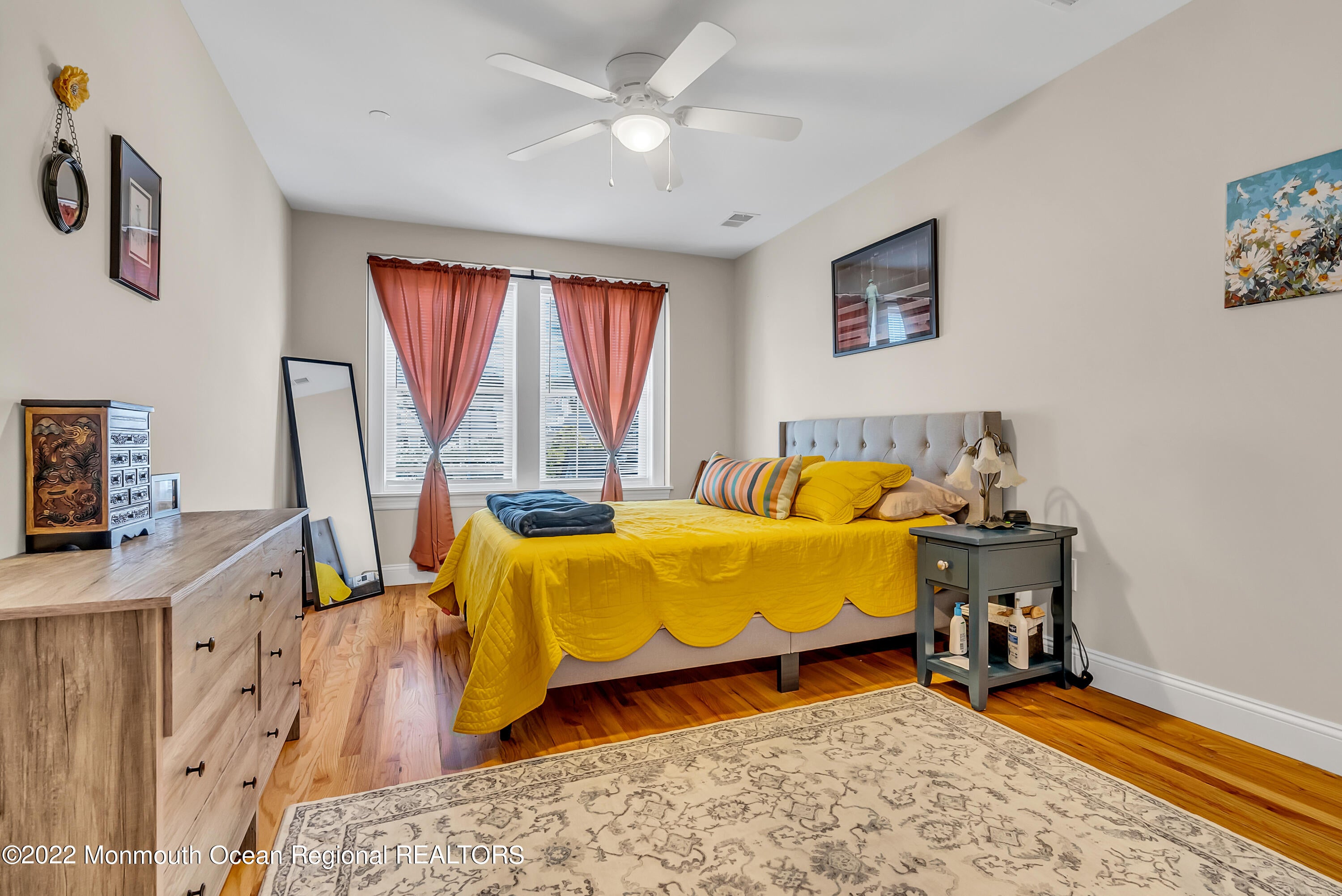 48 1st Avenue 44