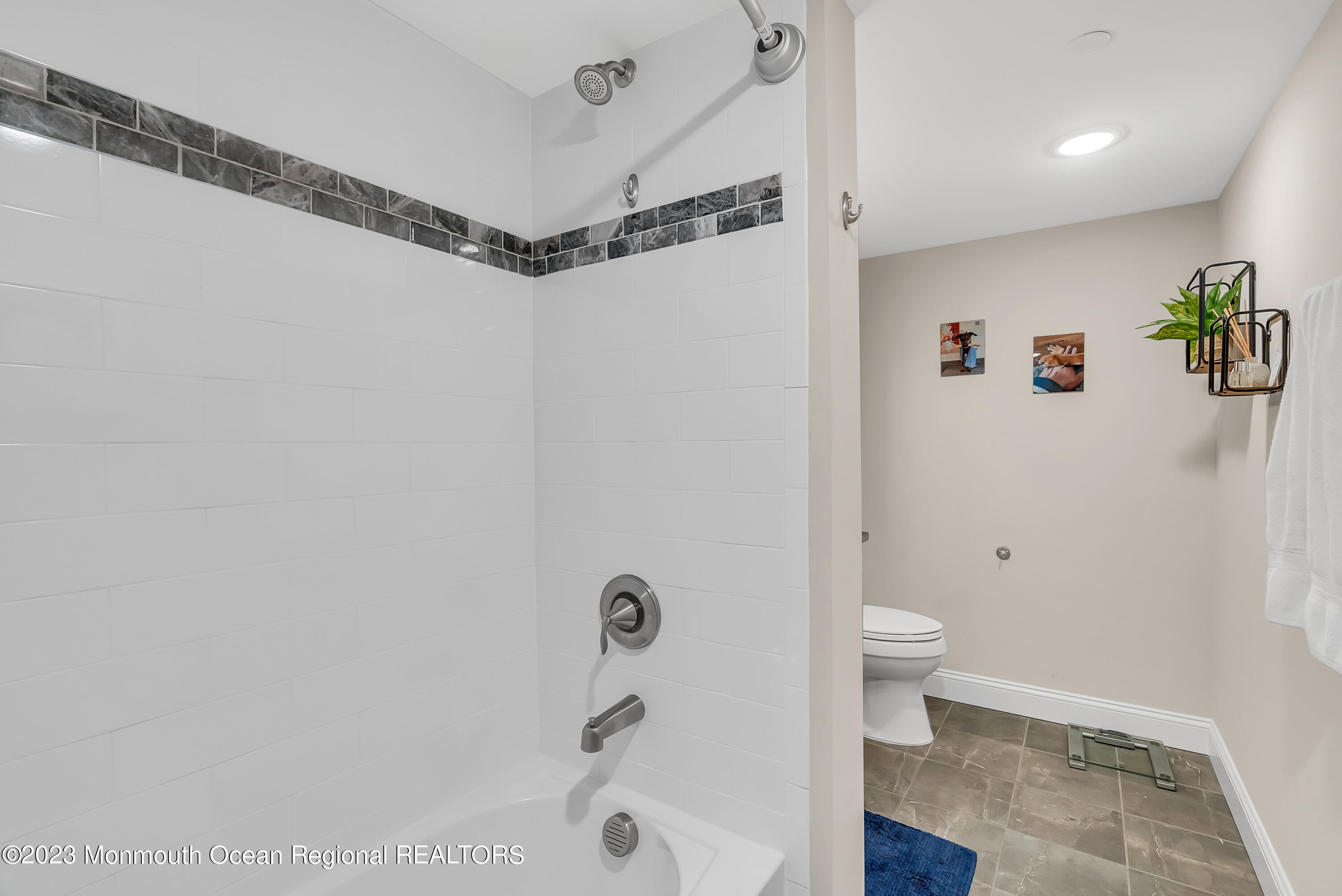 48 1st Avenue 44