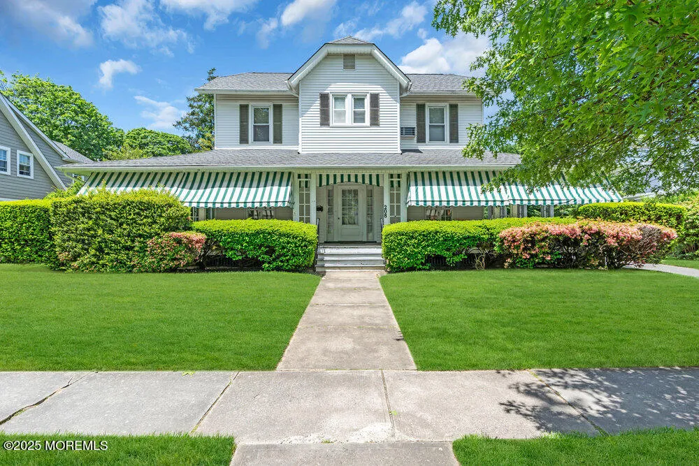 Spring Lake, New Jersey 07762, United States, 6 Bedrooms Bedrooms, ,4 BathroomsBathrooms,Residential,Active,133695