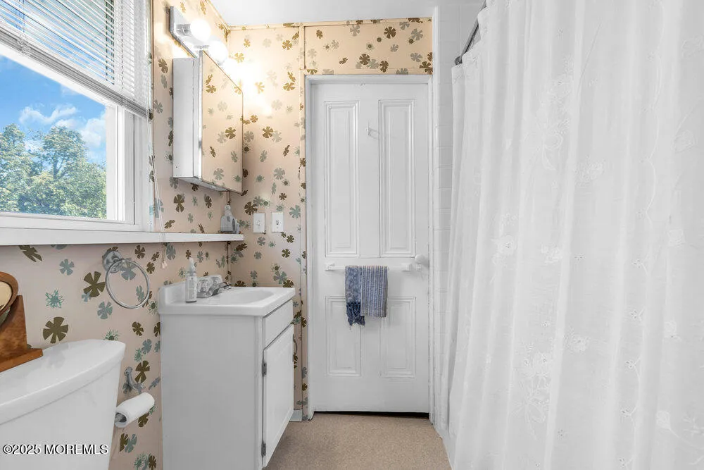 Spring Lake, New Jersey 07762, United States, 6 Bedrooms Bedrooms, ,4 BathroomsBathrooms,Residential,Active,133695