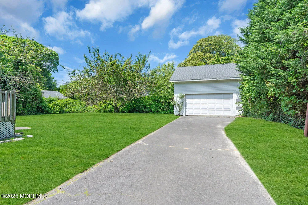 Spring Lake, New Jersey 07762, United States, 6 Bedrooms Bedrooms, ,4 BathroomsBathrooms,Residential,Active,133695