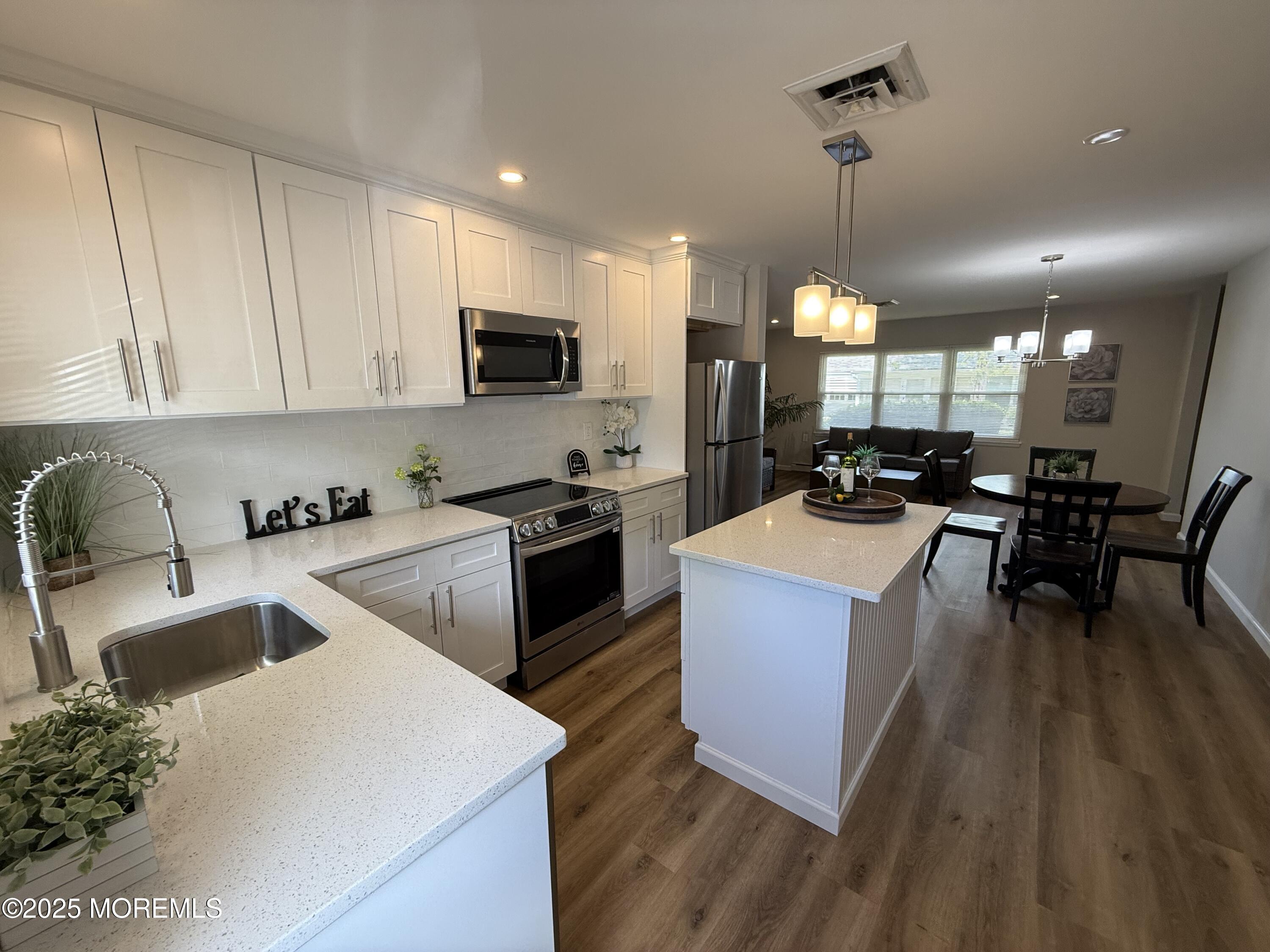 315d Coventry Court #D, Lakewood, New Jersey image 3
