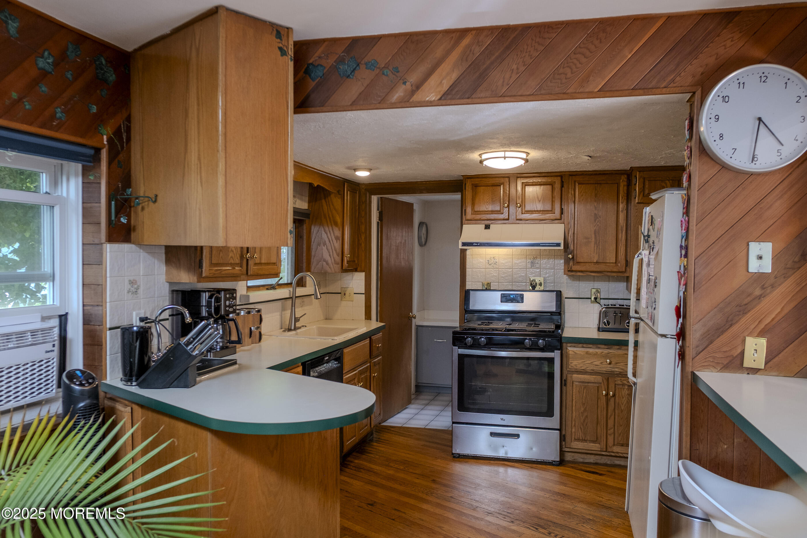 28 Florence Avenue