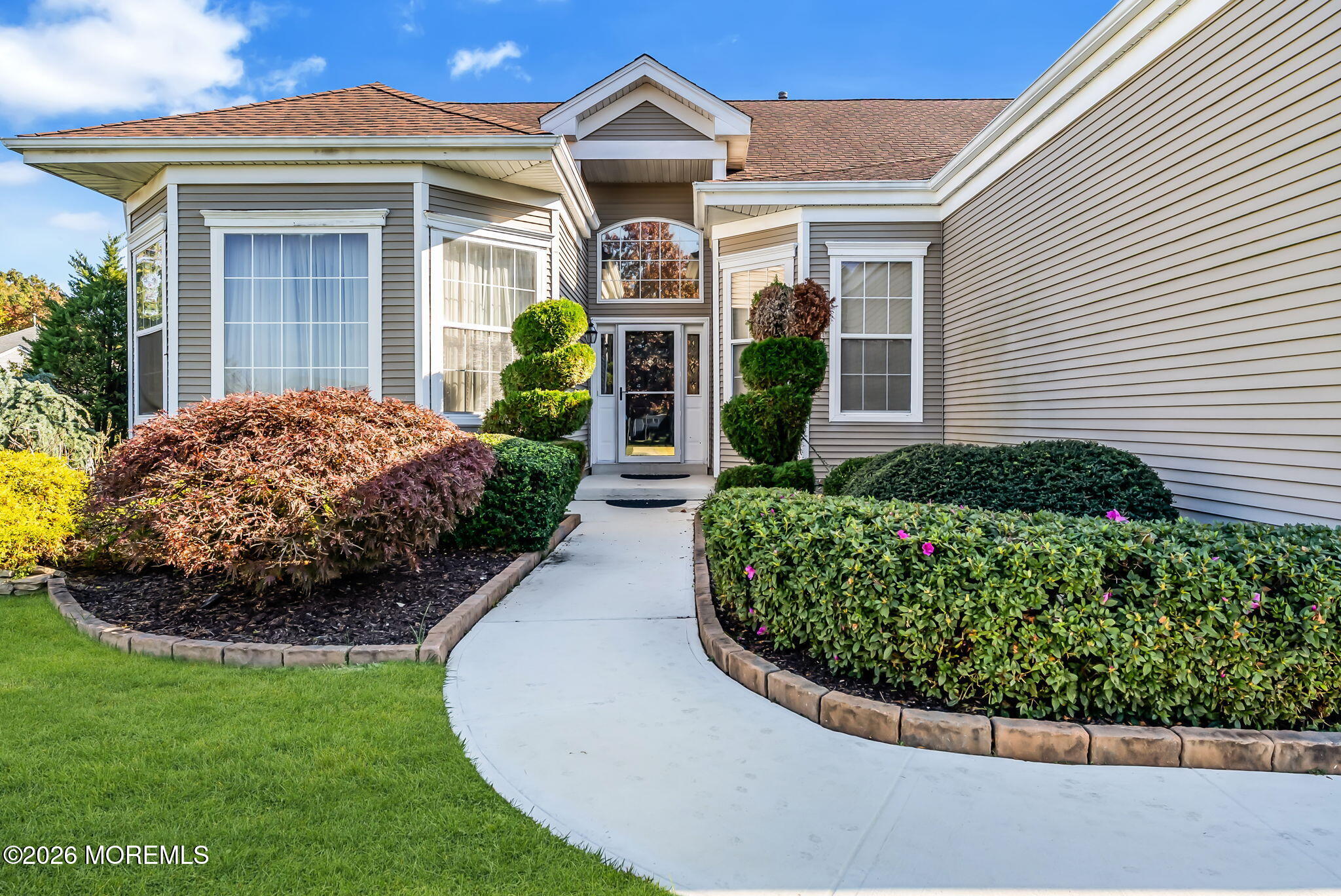 2568 Heathrow Lane